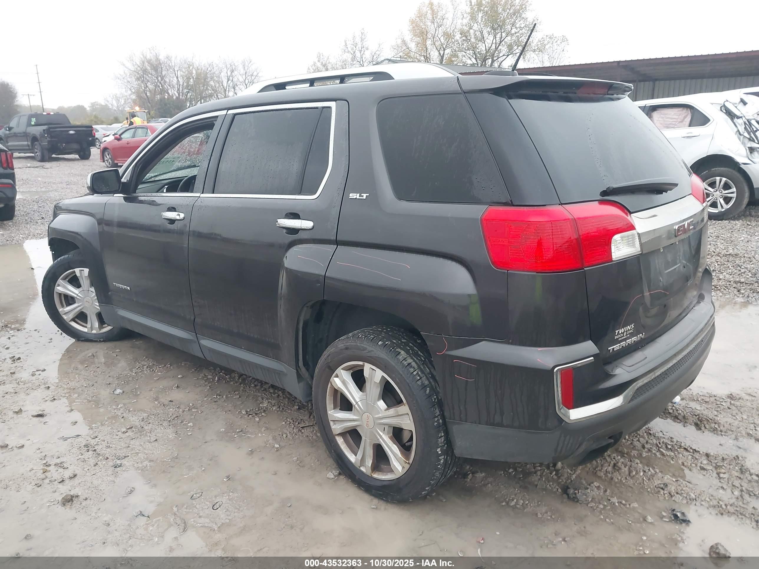 GMC TERRAIN image 3