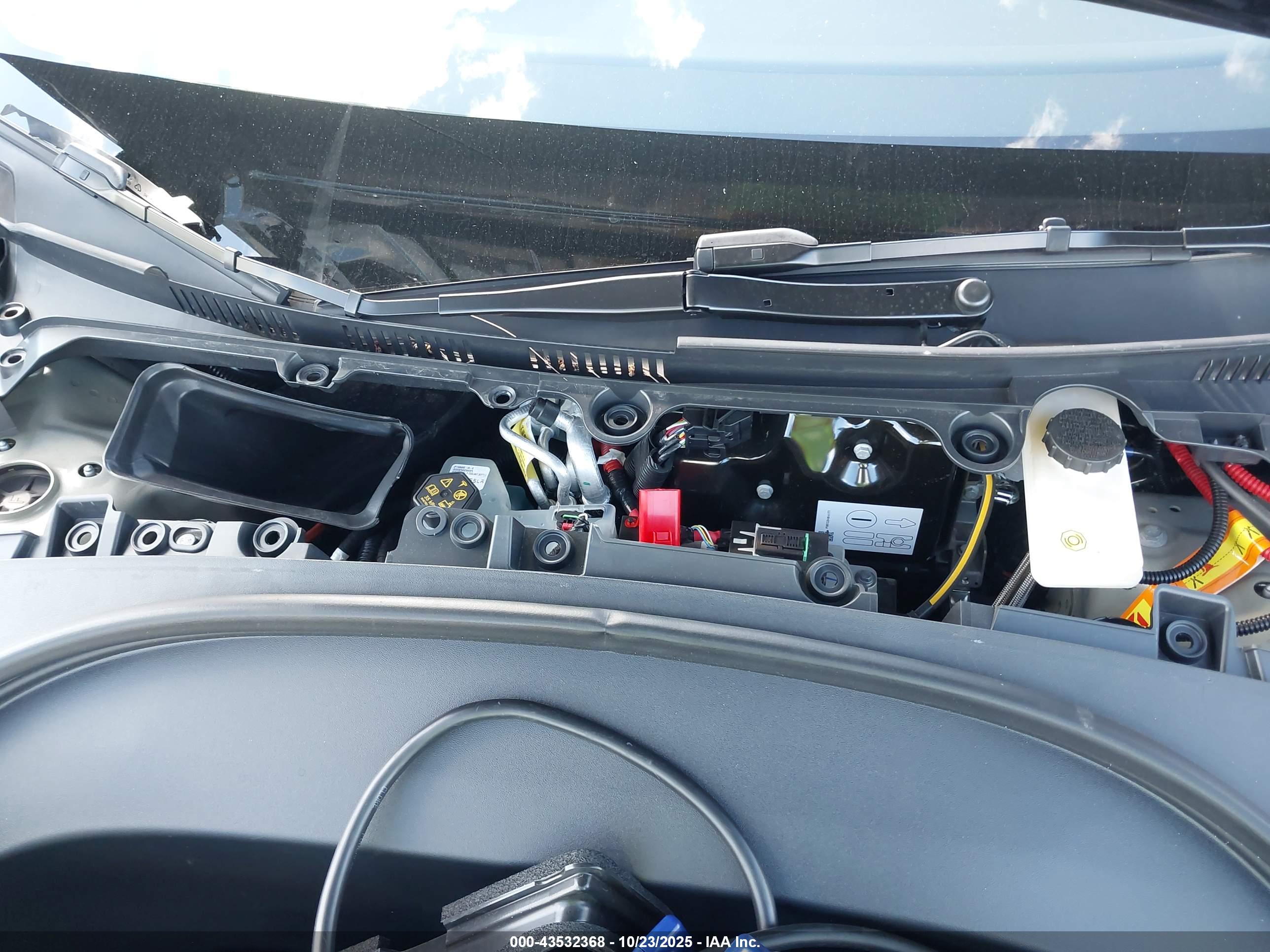 TESLA MODEL image 10