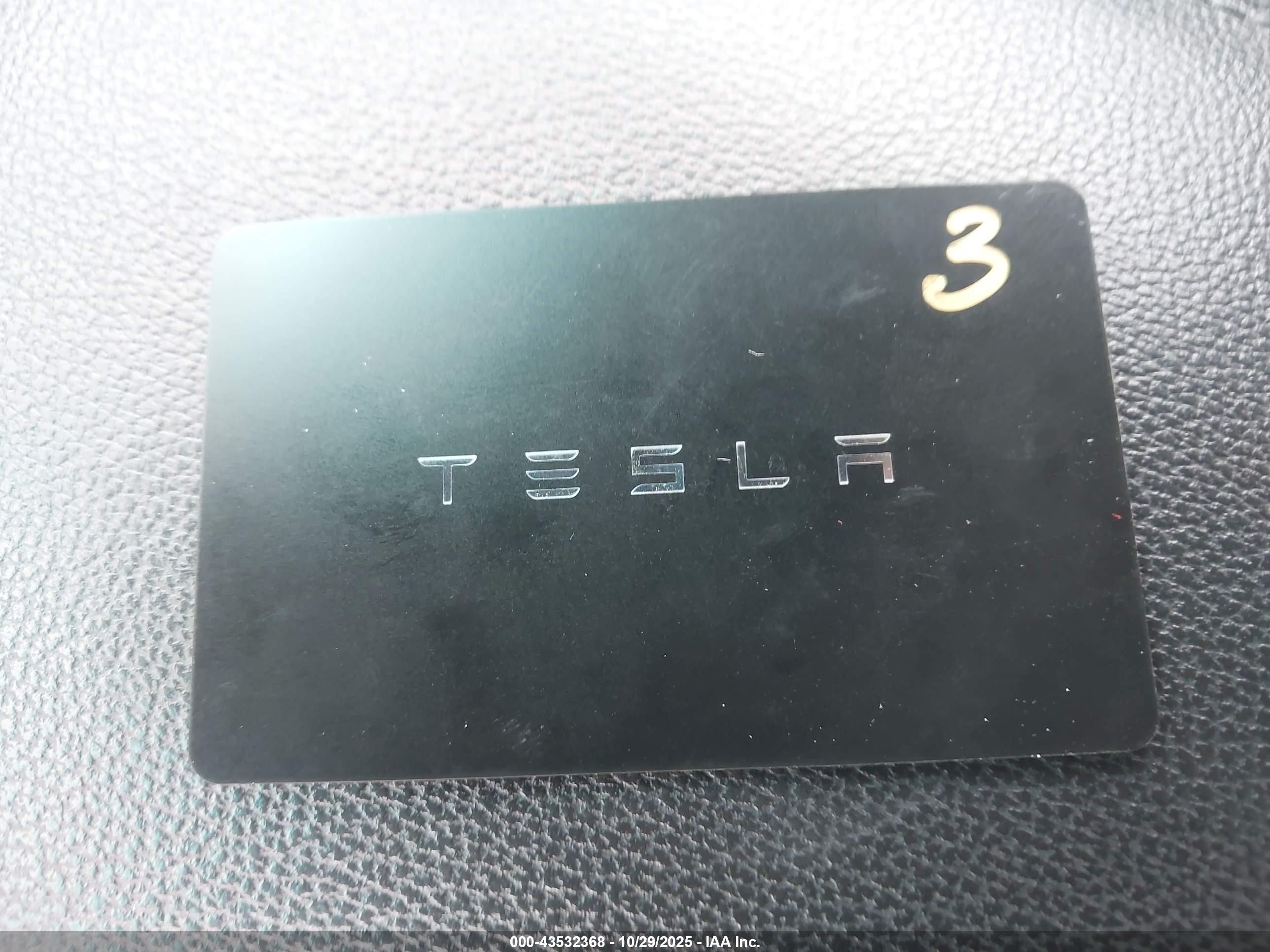 TESLA MODEL image 11