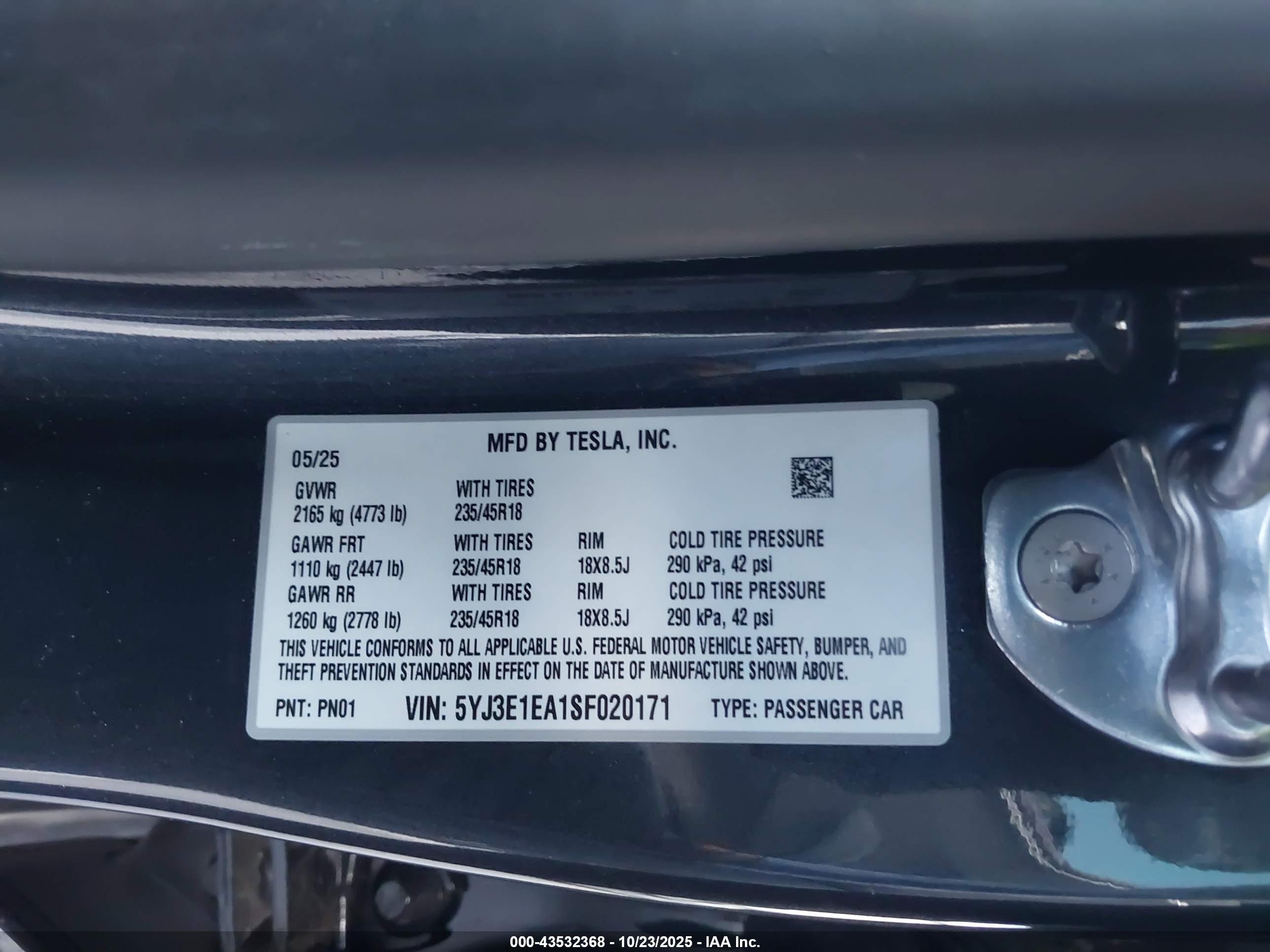 TESLA MODEL image 9