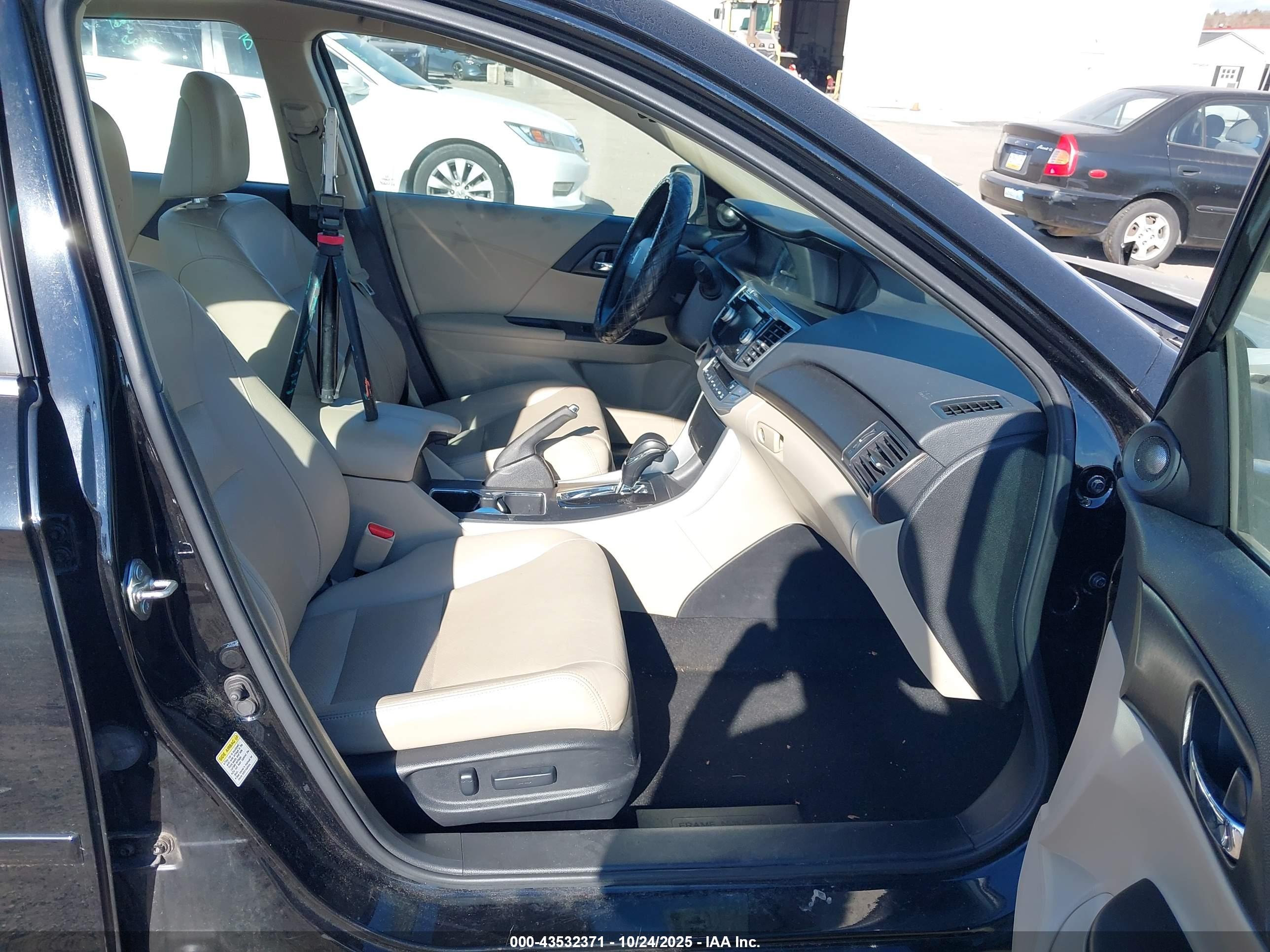 HONDA ACCORD image 5