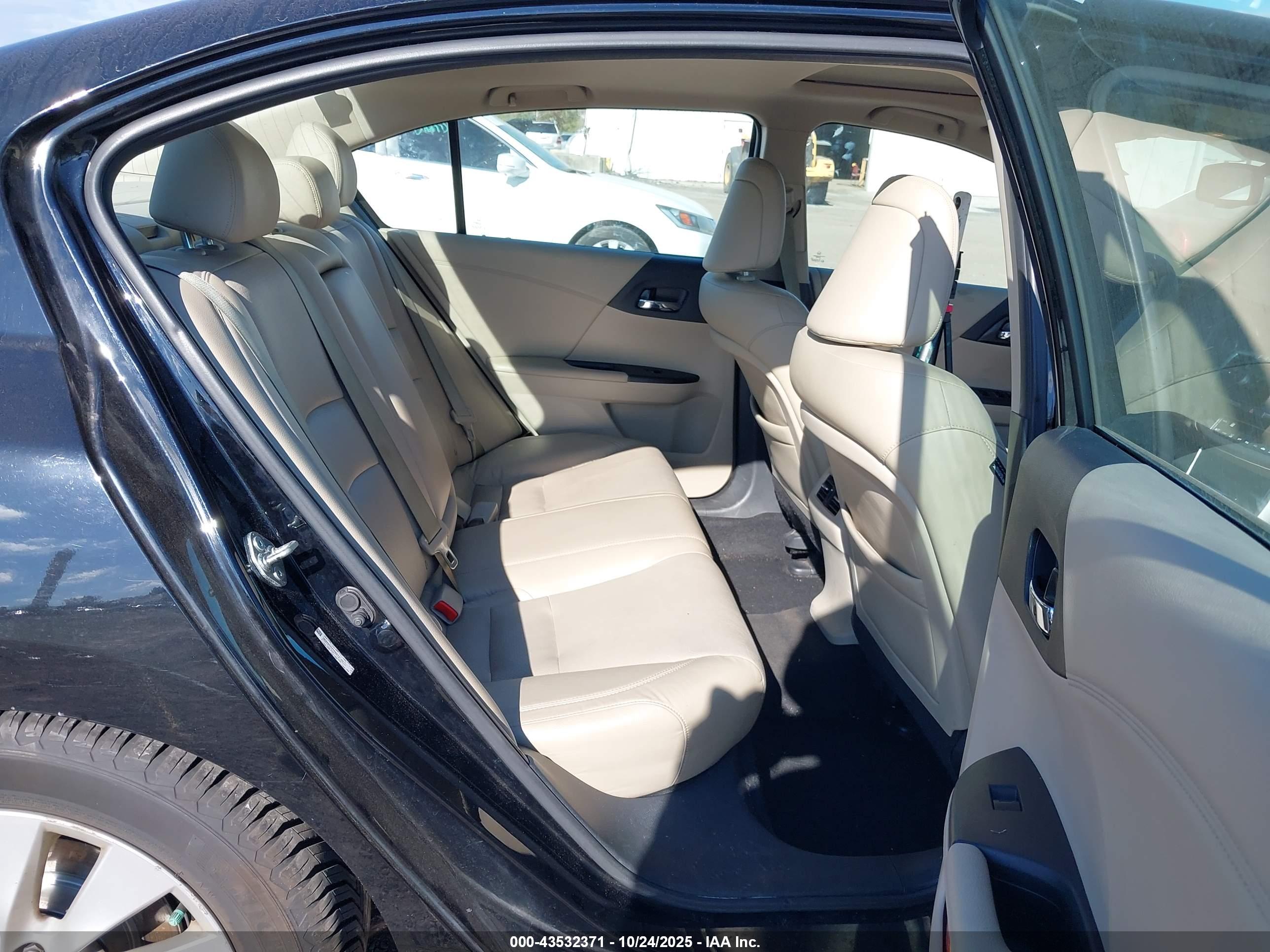 HONDA ACCORD image 8