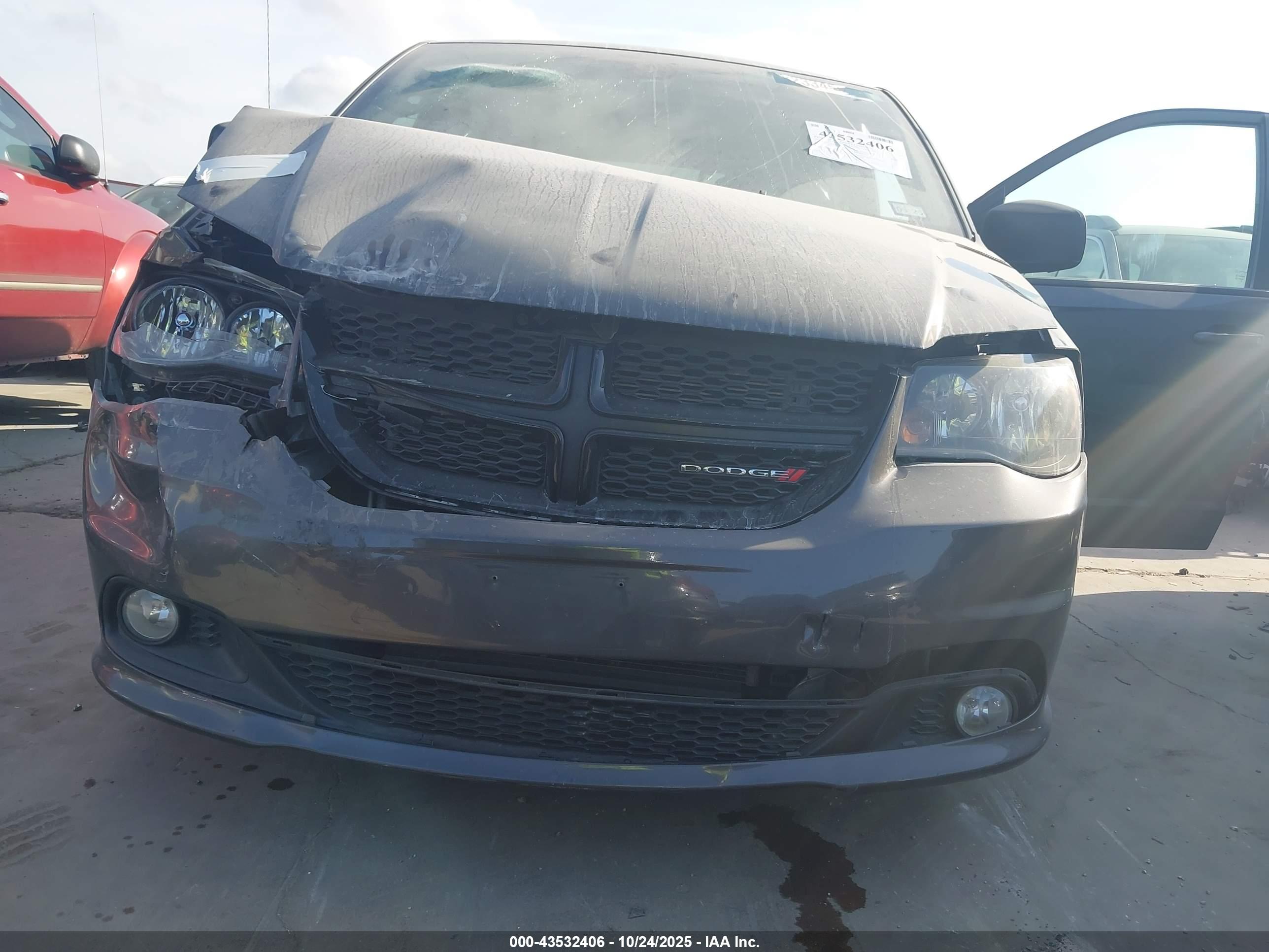 DODGE GRAND image 6