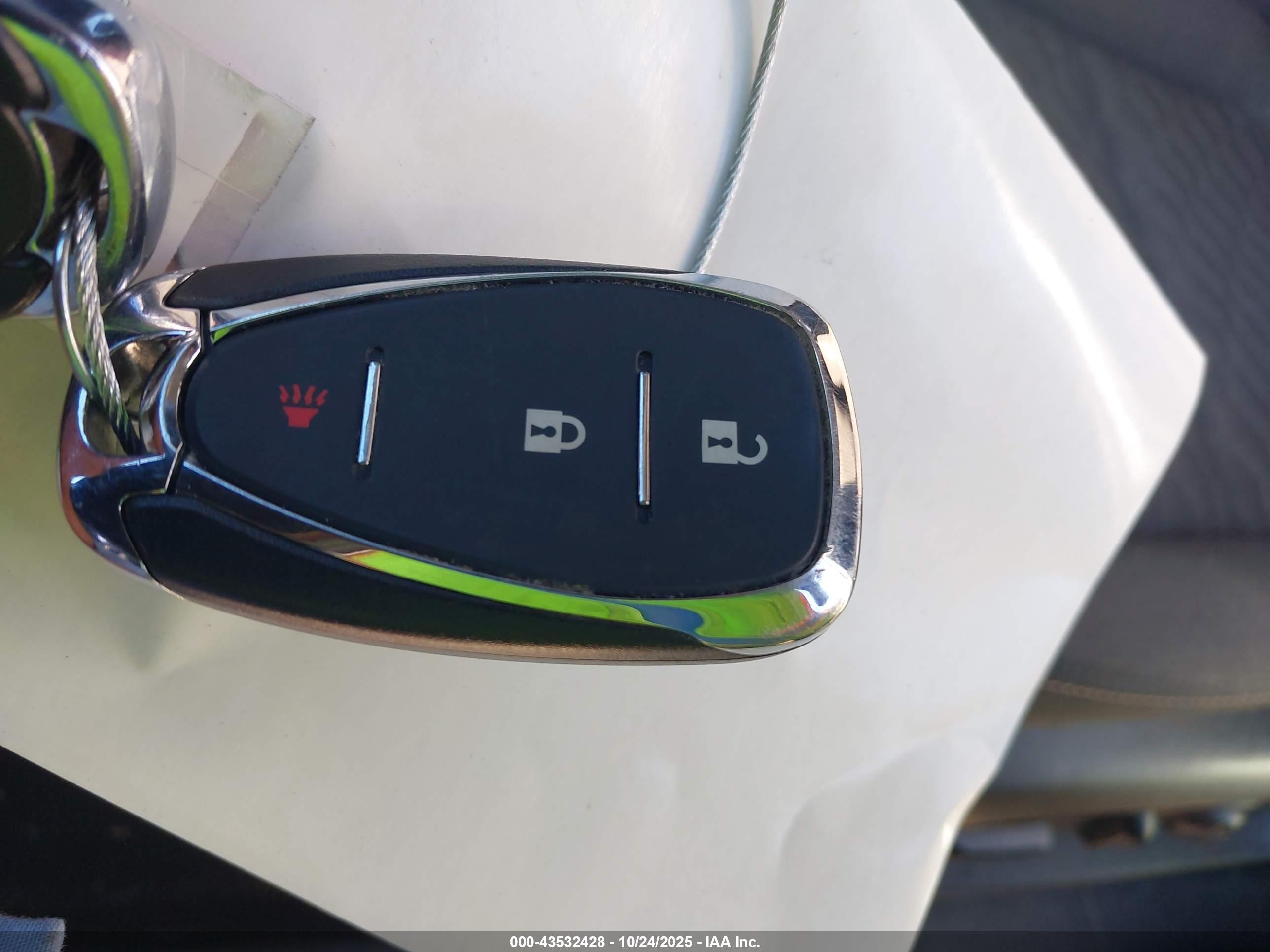 CHEVROLET EQUINOX image 11