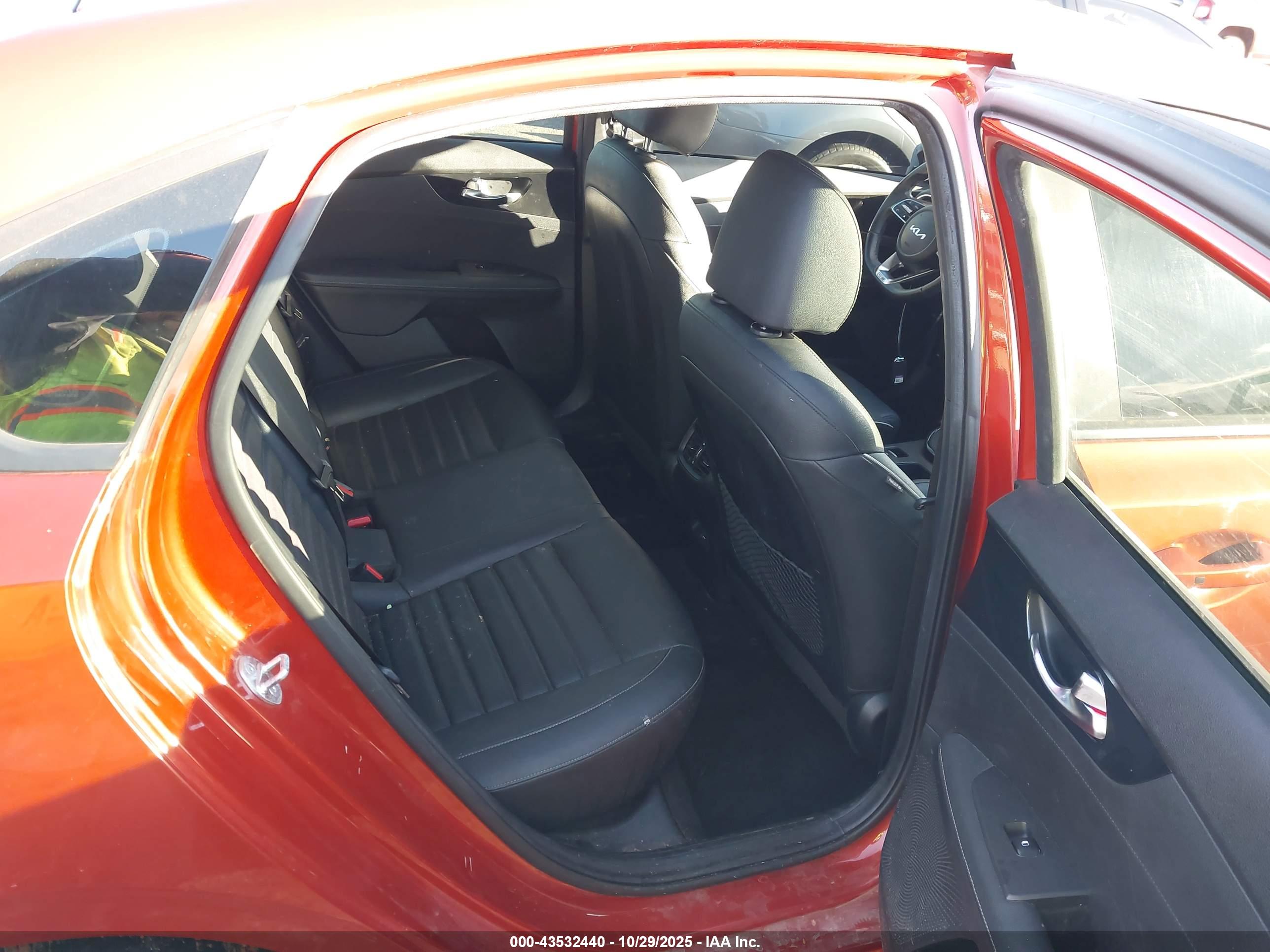 KIA FORTE image 8
