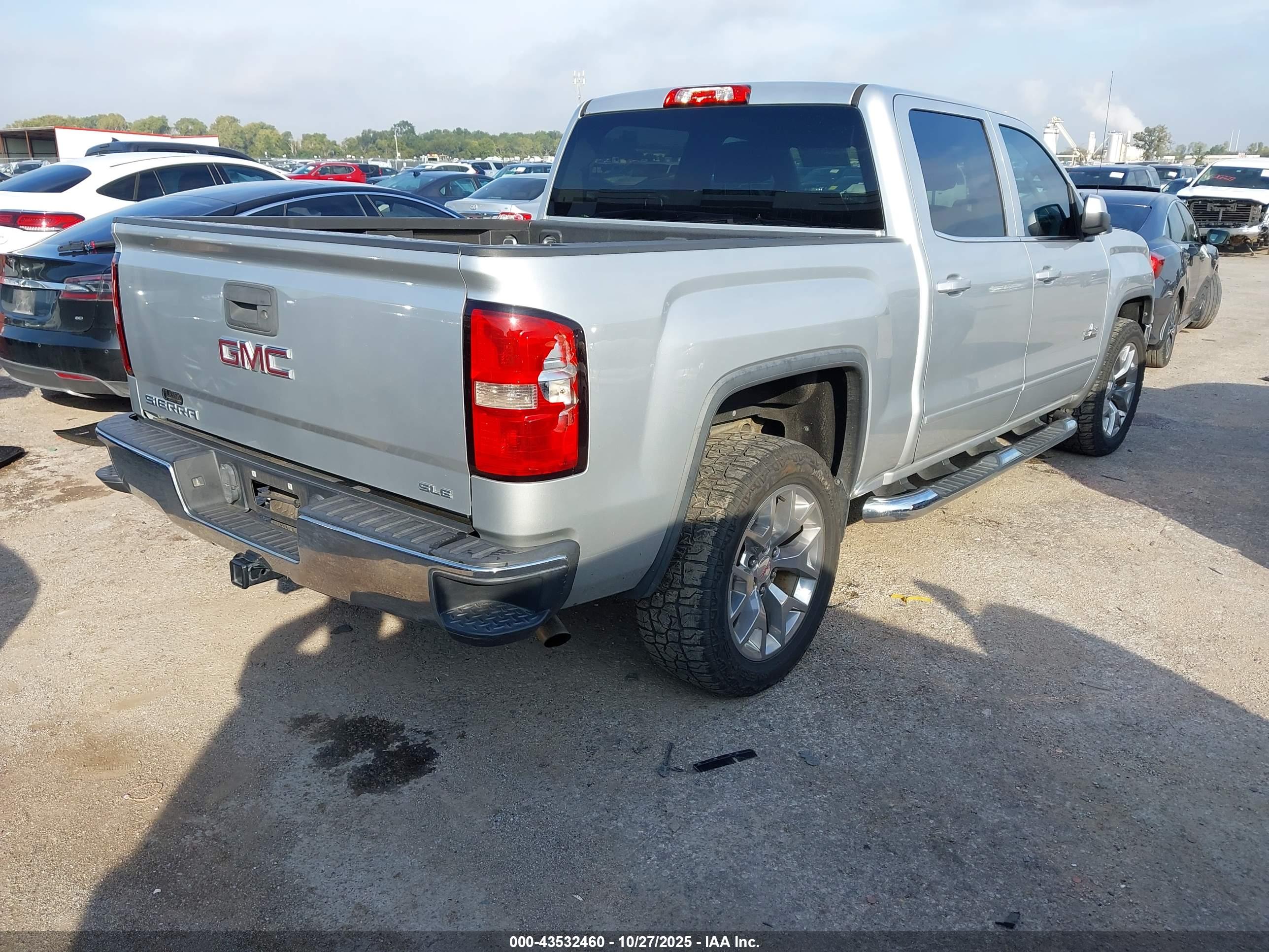 GMC SIERRA image 4