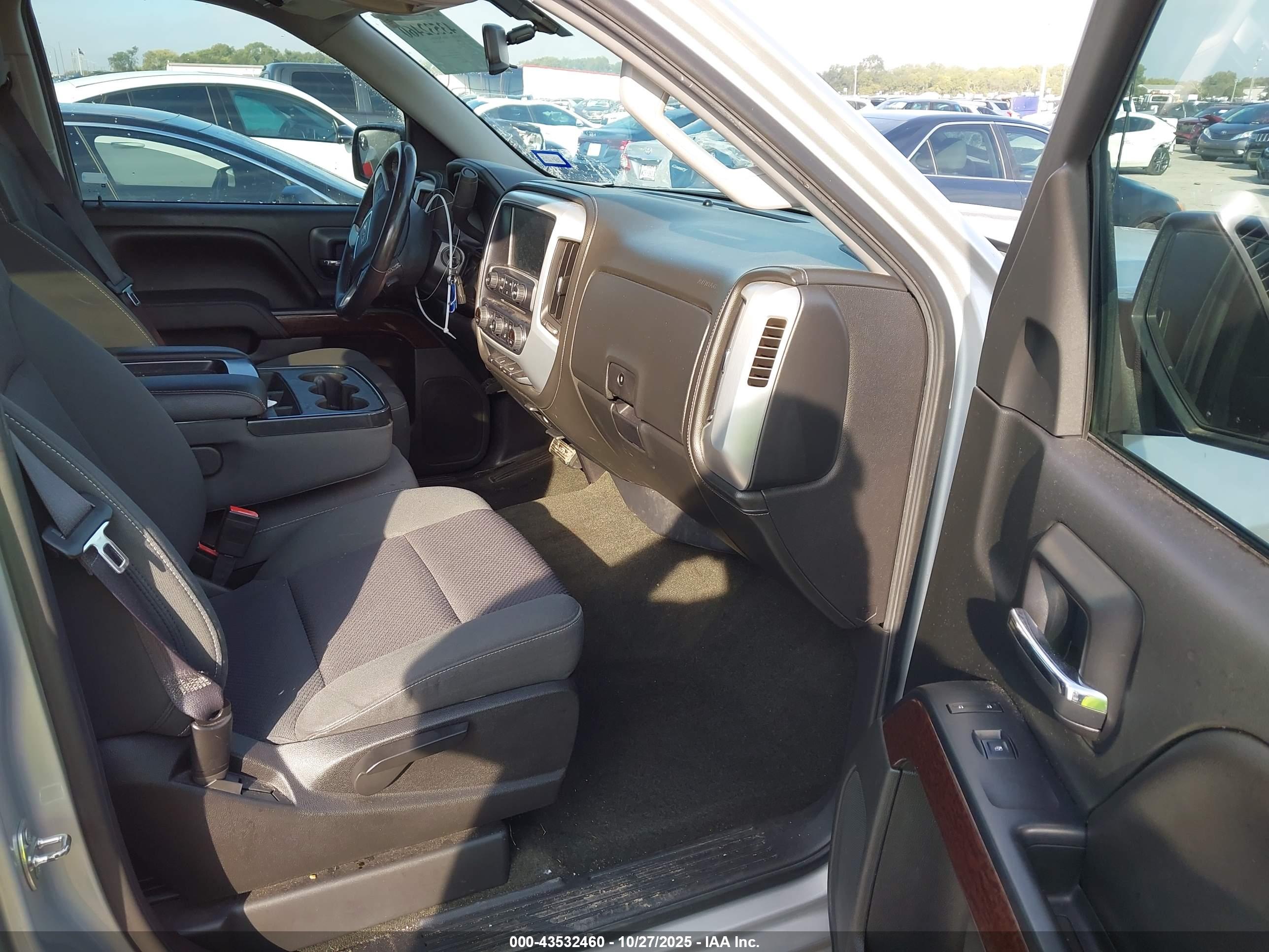 GMC SIERRA image 5