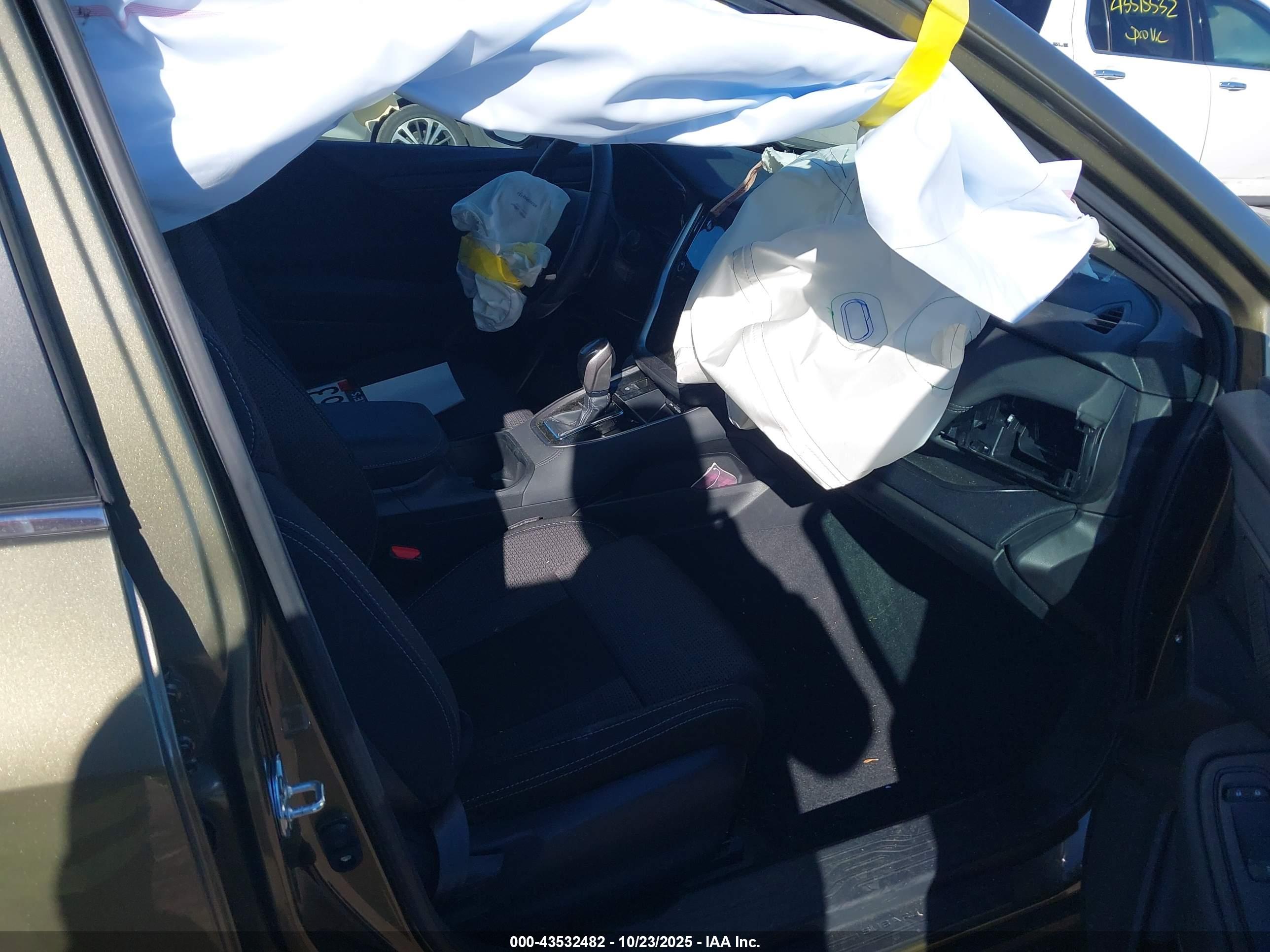 SUBARU OUTBACK image 5