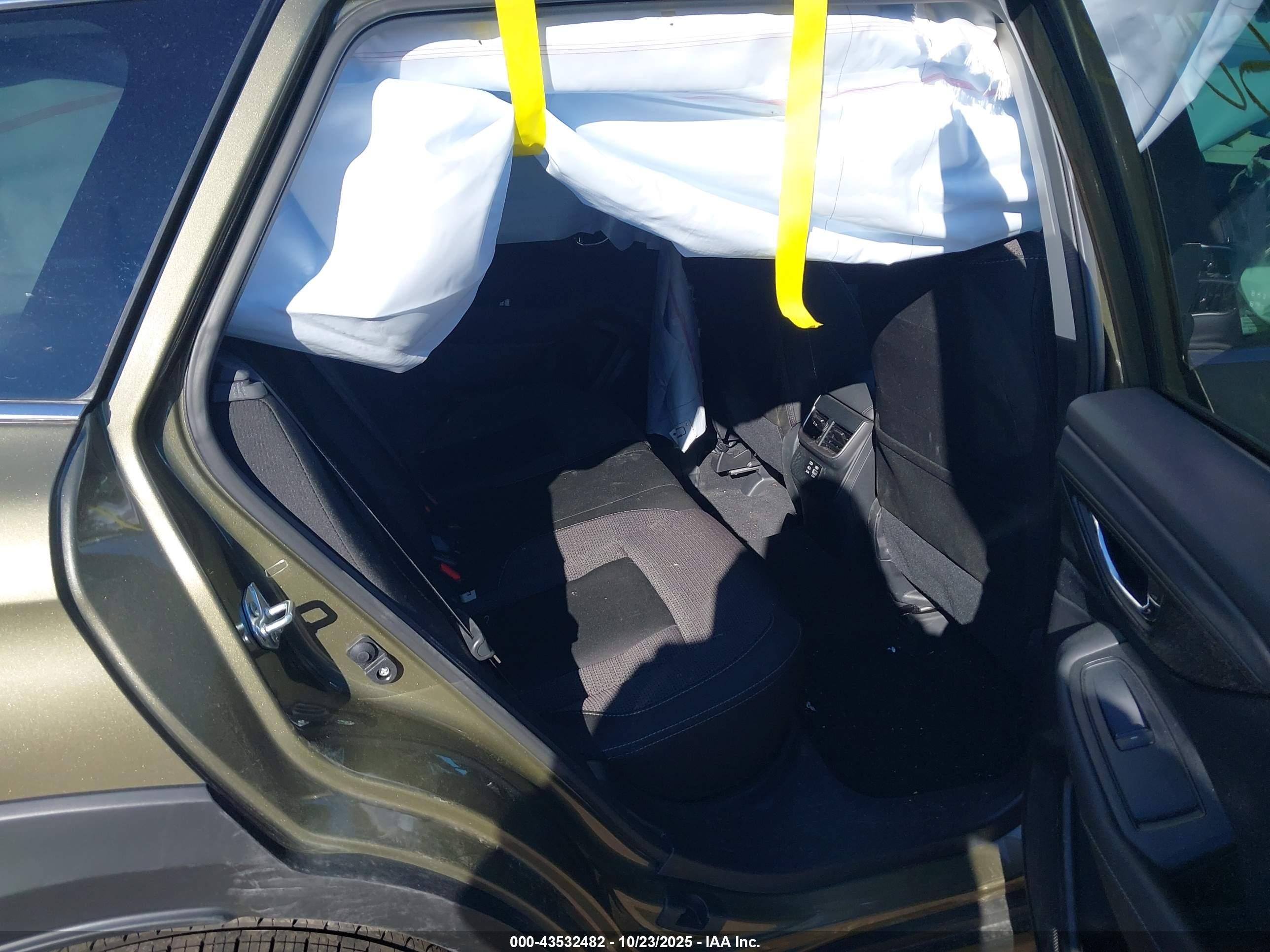 SUBARU OUTBACK image 8