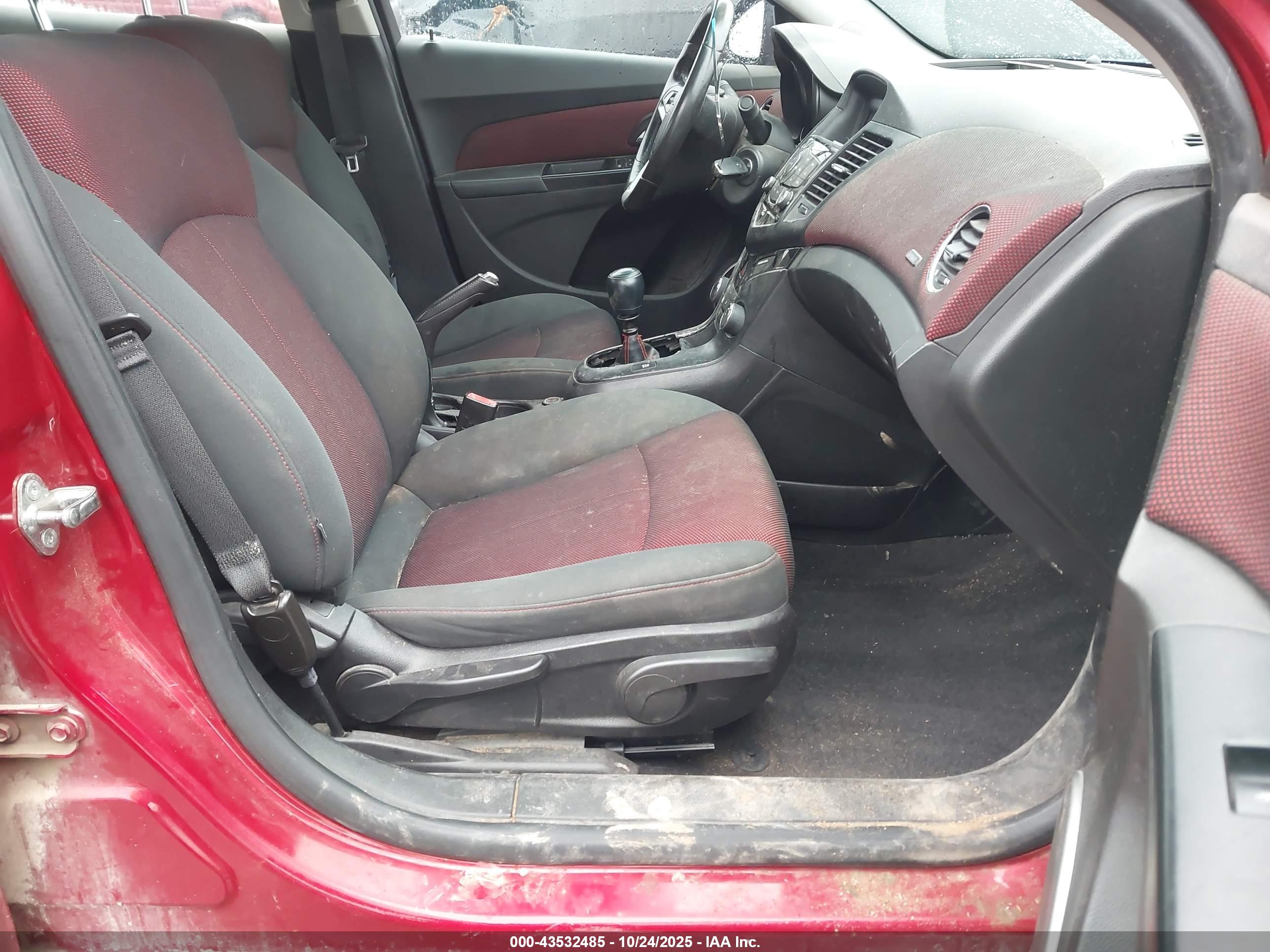 CHEVROLET CRUZE image 5