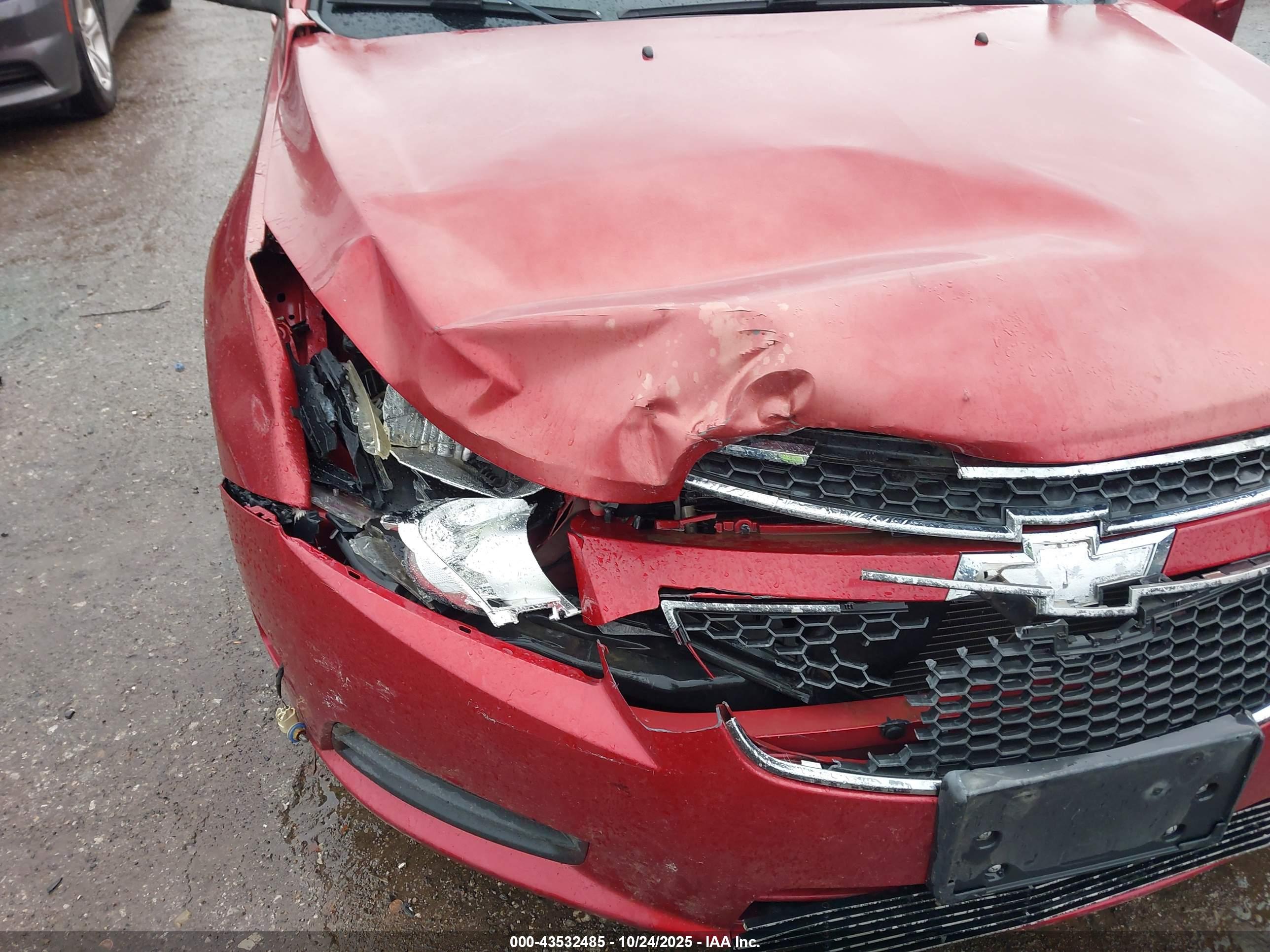 CHEVROLET CRUZE image 6