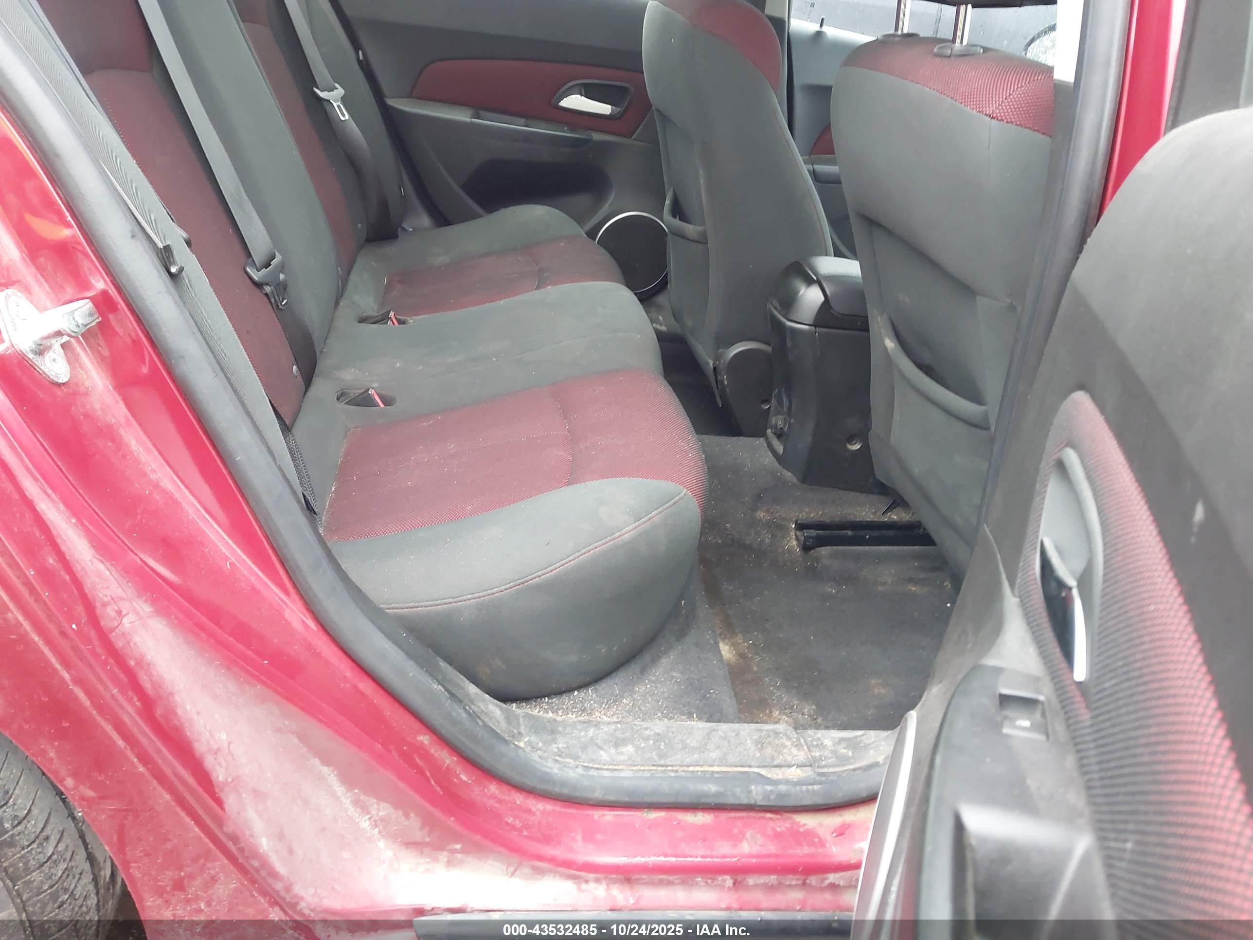 CHEVROLET CRUZE image 8