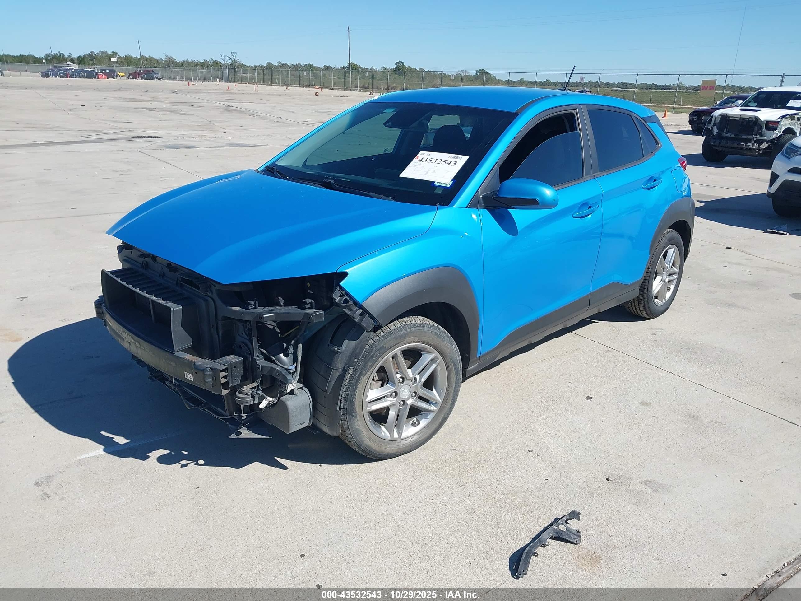 HYUNDAI KONA image 2