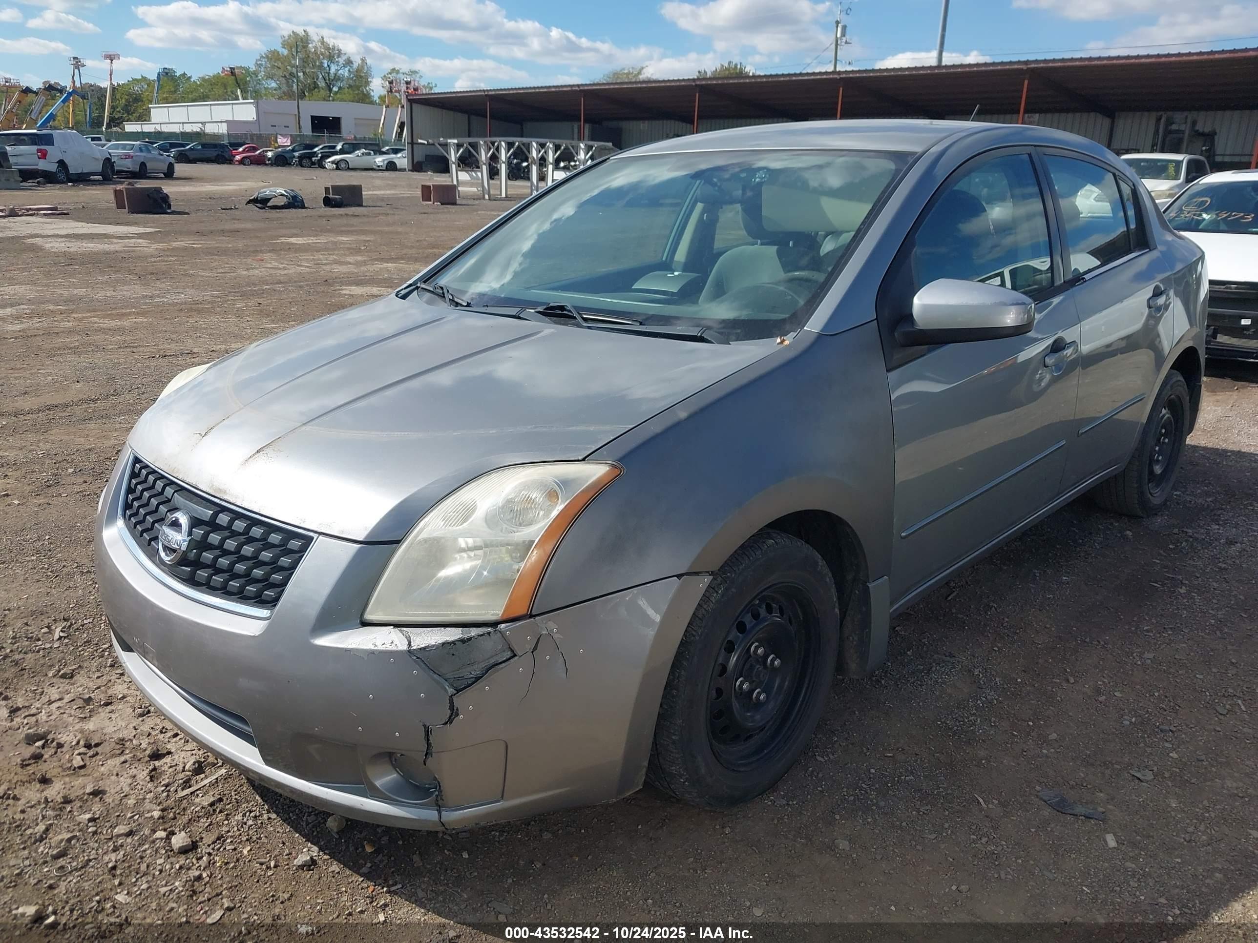 NISSAN SENTRA image 2
