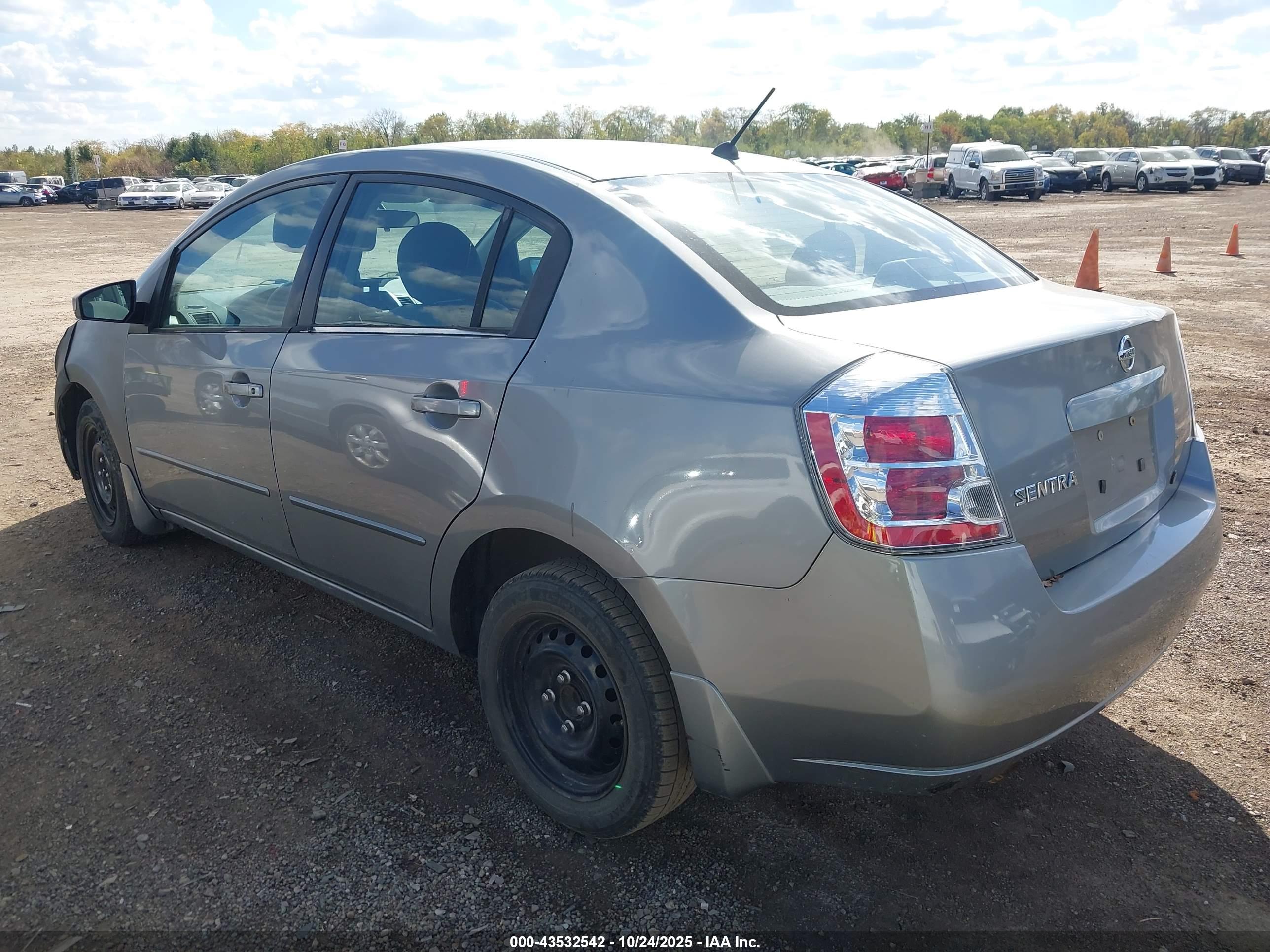 NISSAN SENTRA image 3