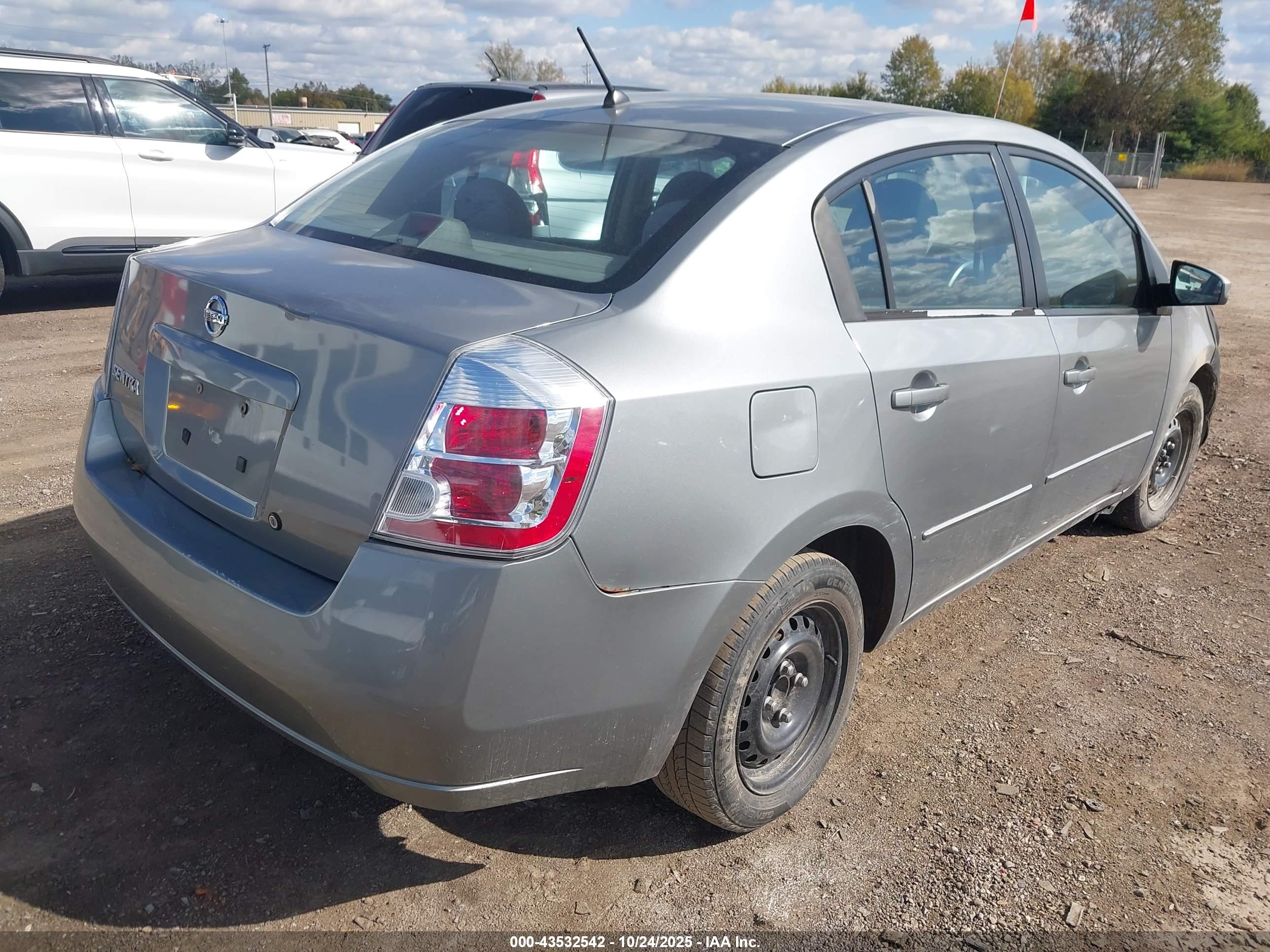 NISSAN SENTRA image 4