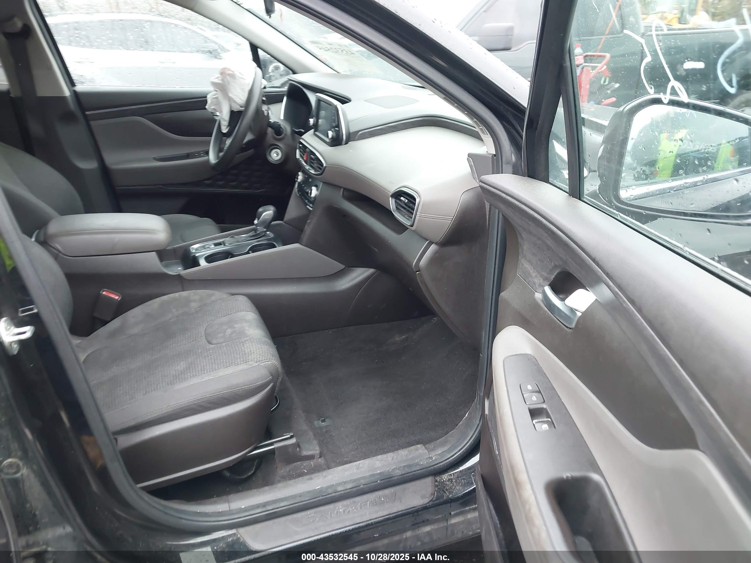 HYUNDAI SANTA image 5