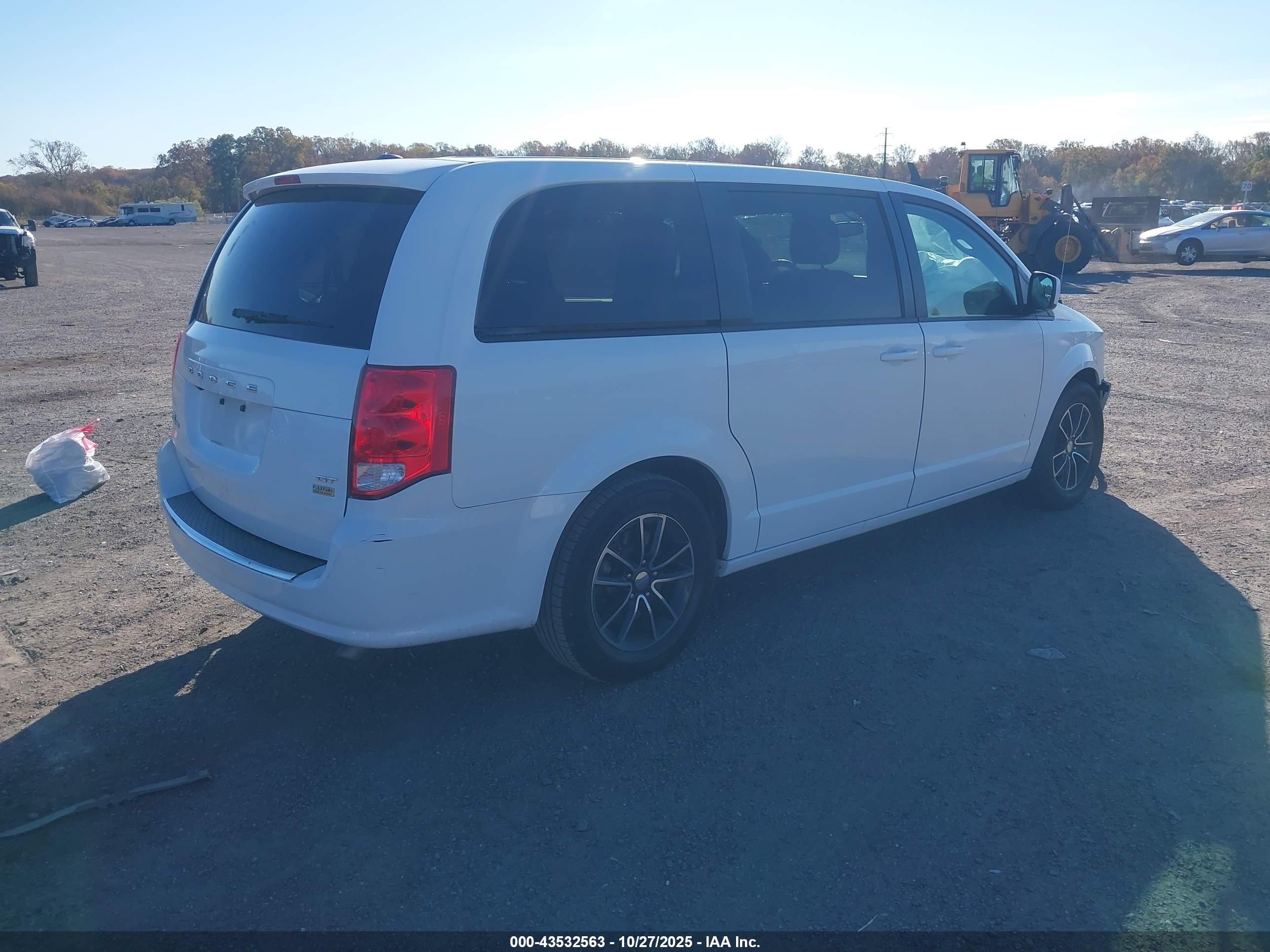 DODGE GRAND image 4