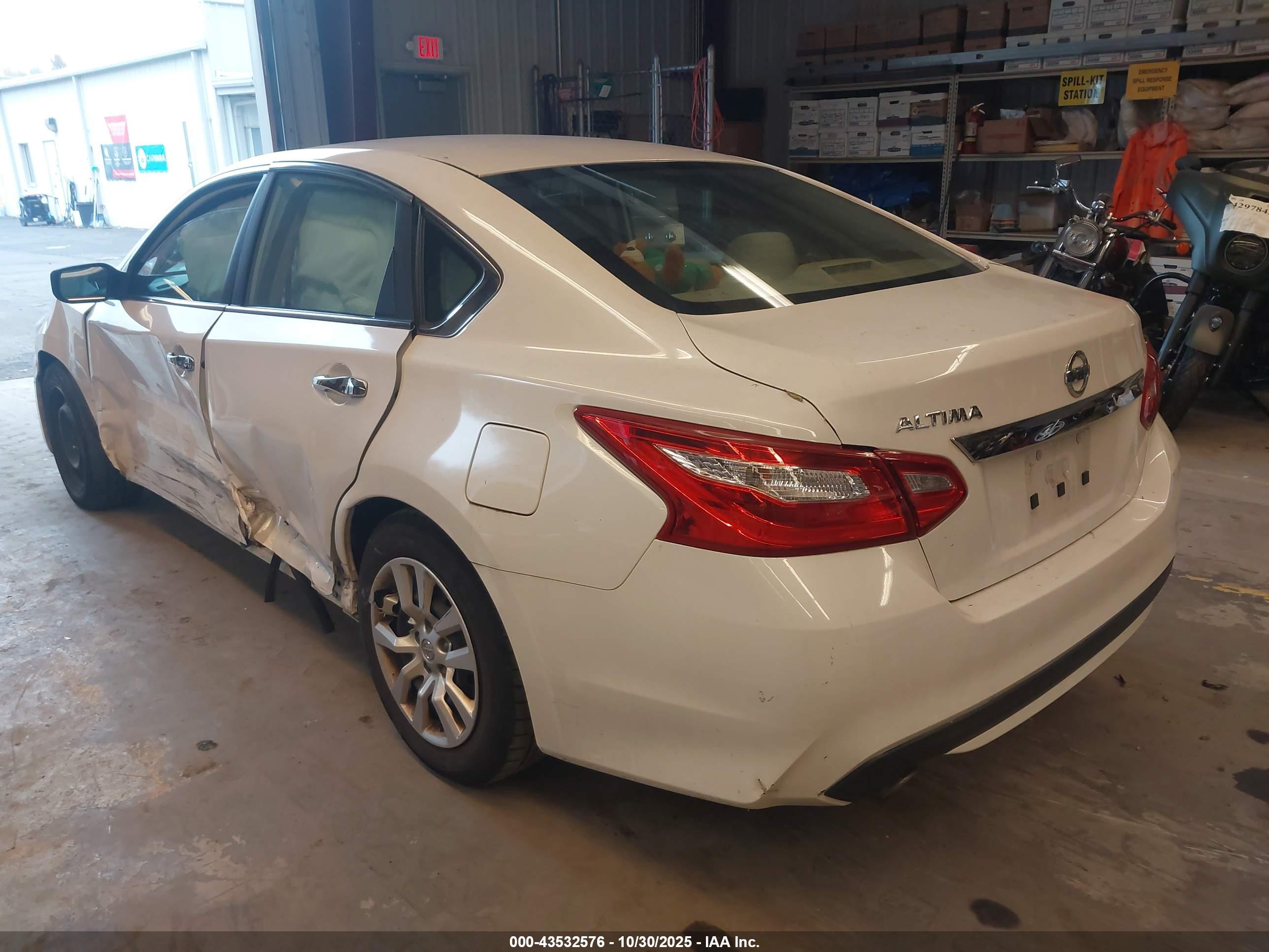NISSAN ALTIMA image 3