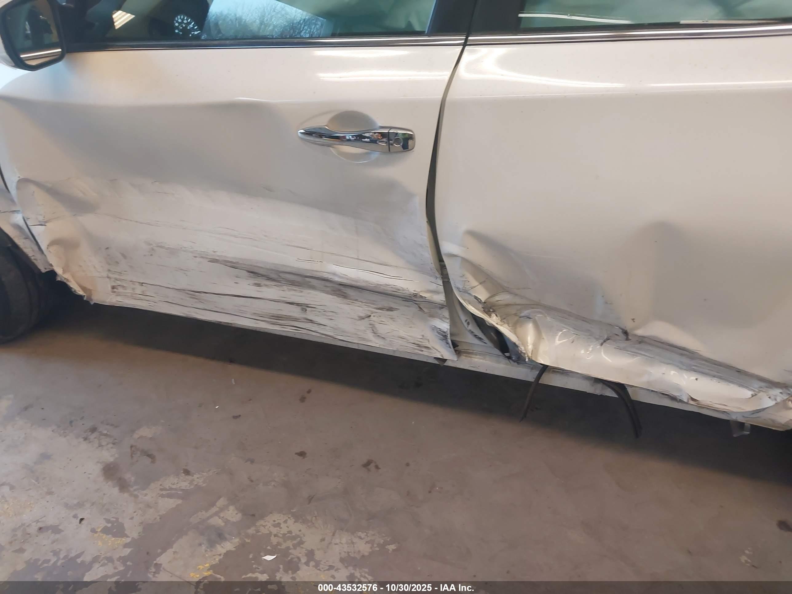 NISSAN ALTIMA image 6