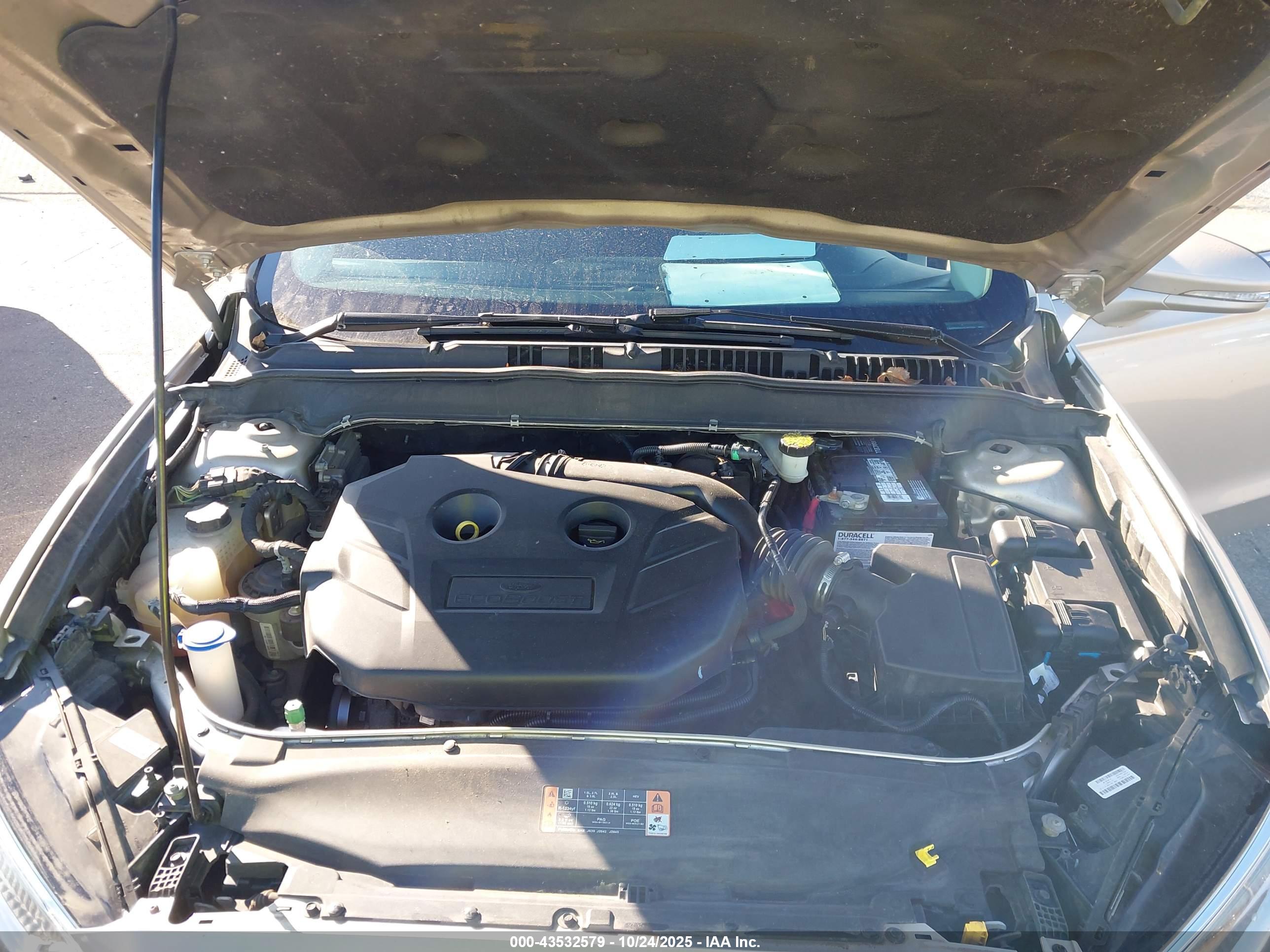 FORD FUSION image 10