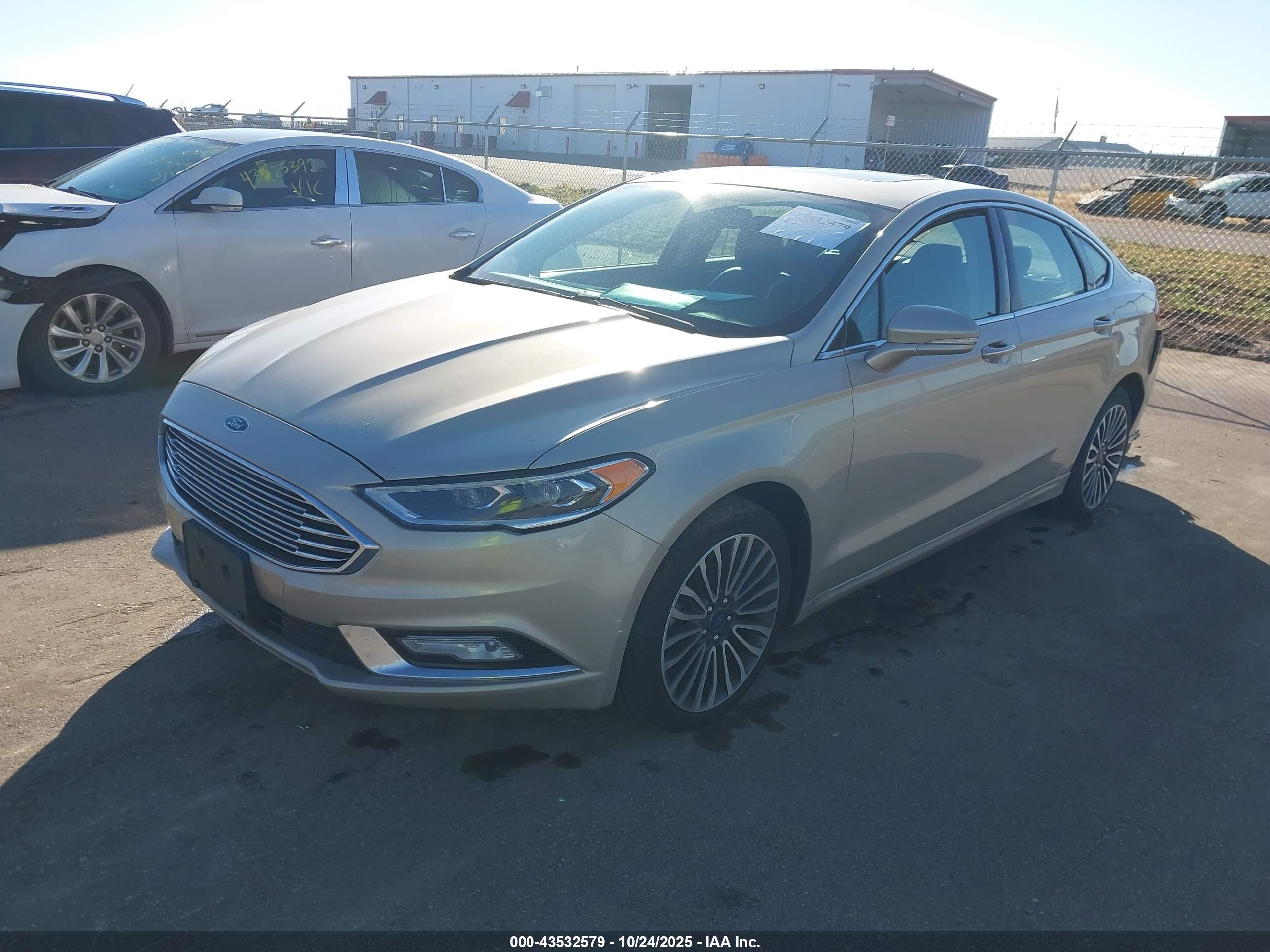 FORD FUSION image 2