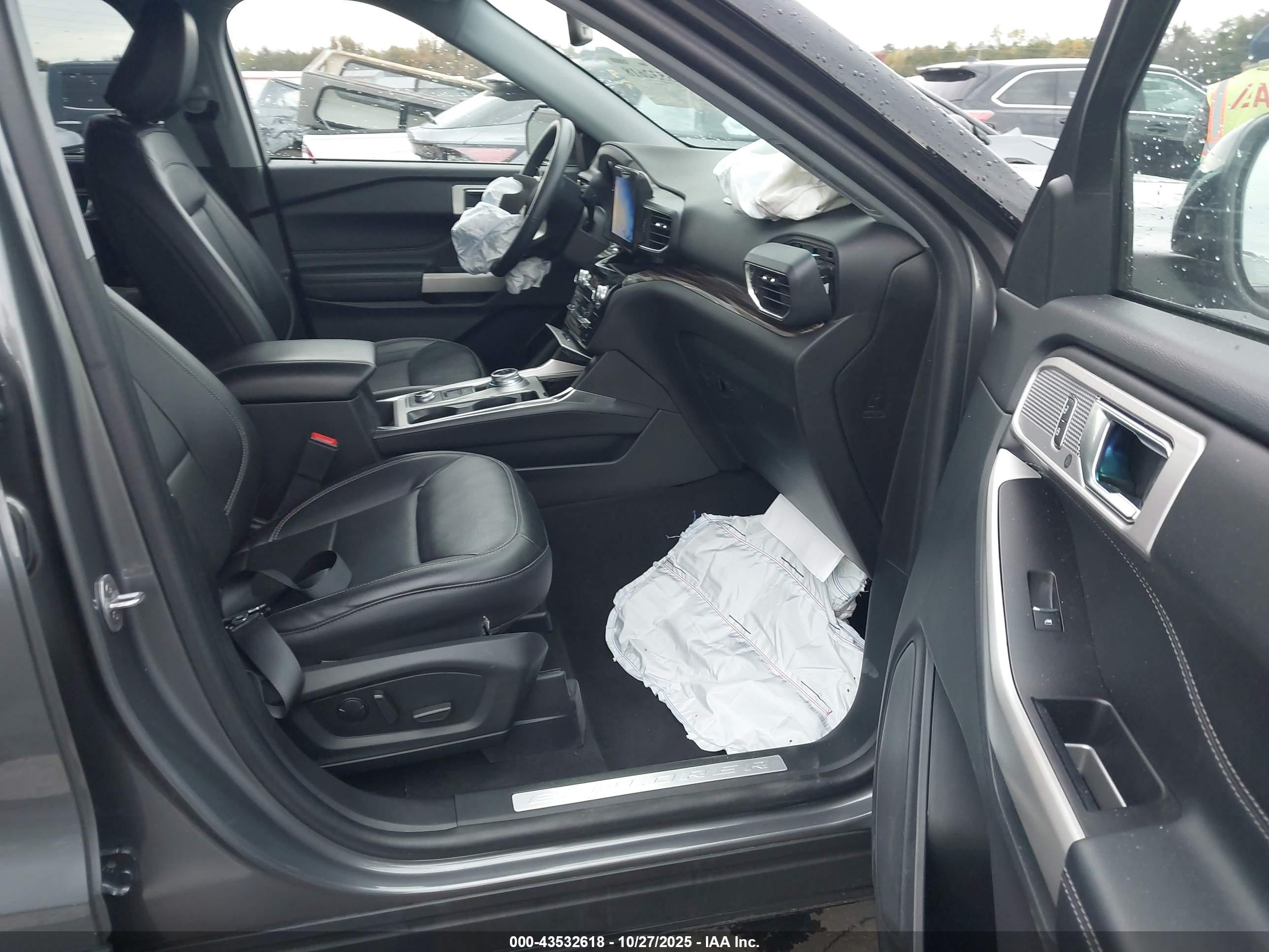 FORD EXPLORER image 5