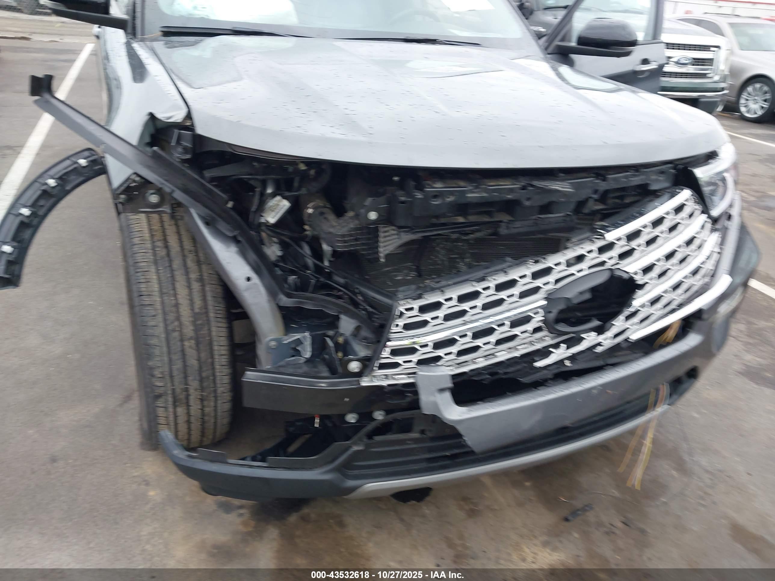 FORD EXPLORER image 6