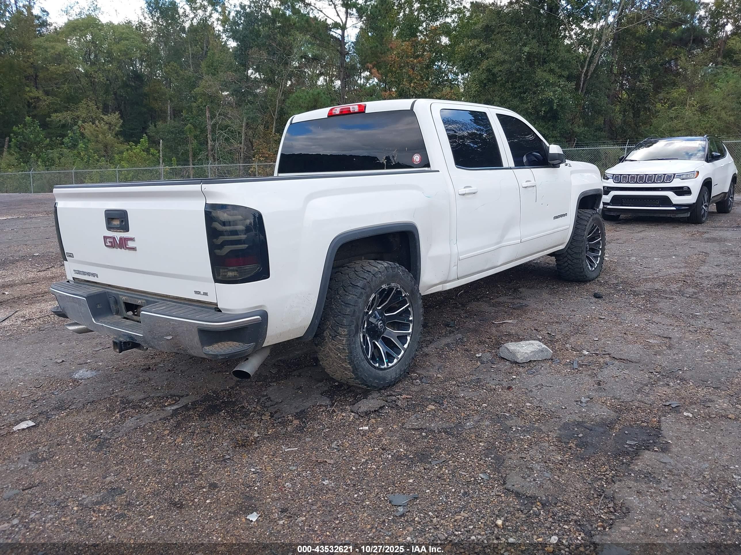 GMC SIERRA image 4