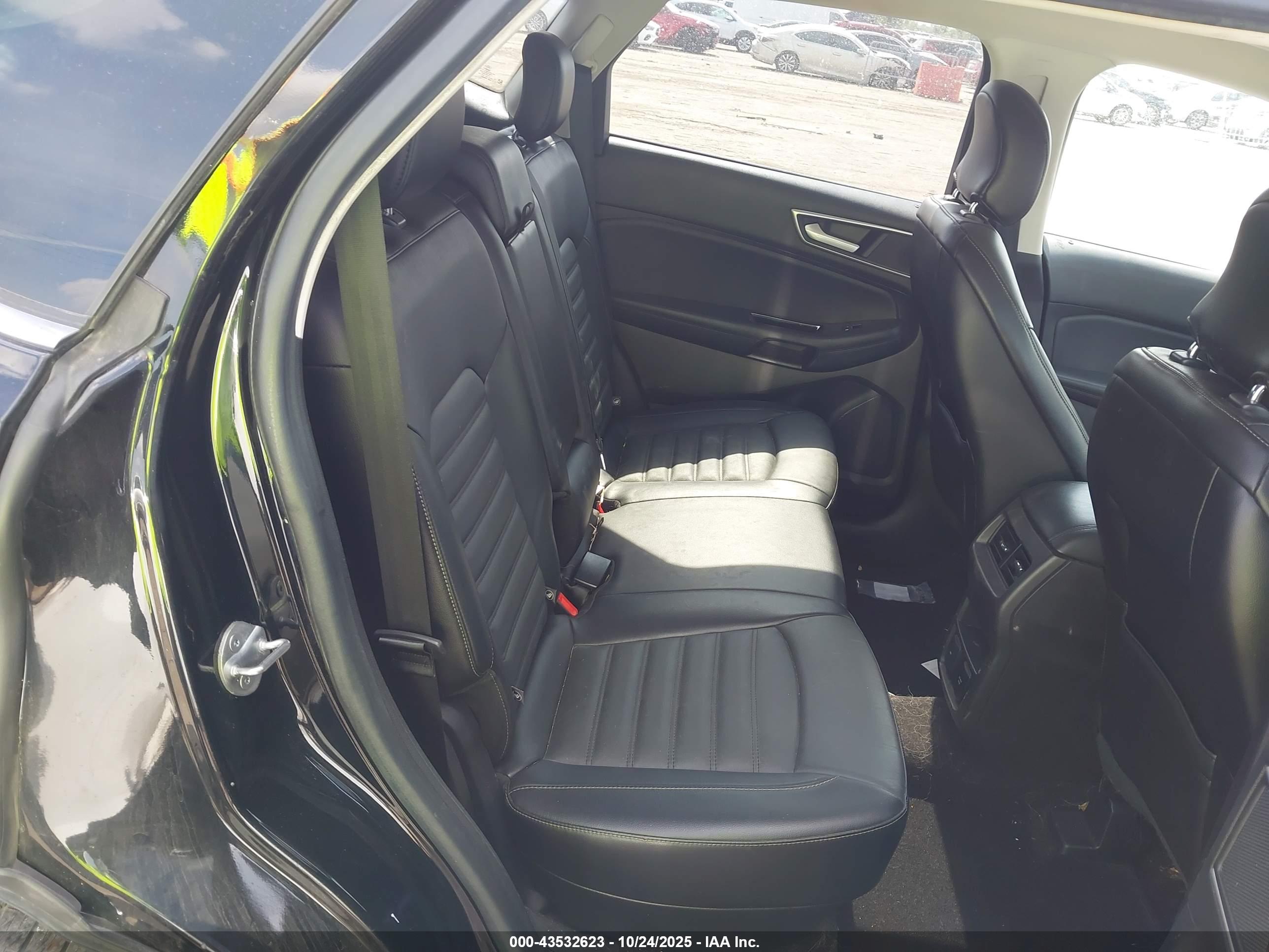 FORD EDGE image 8