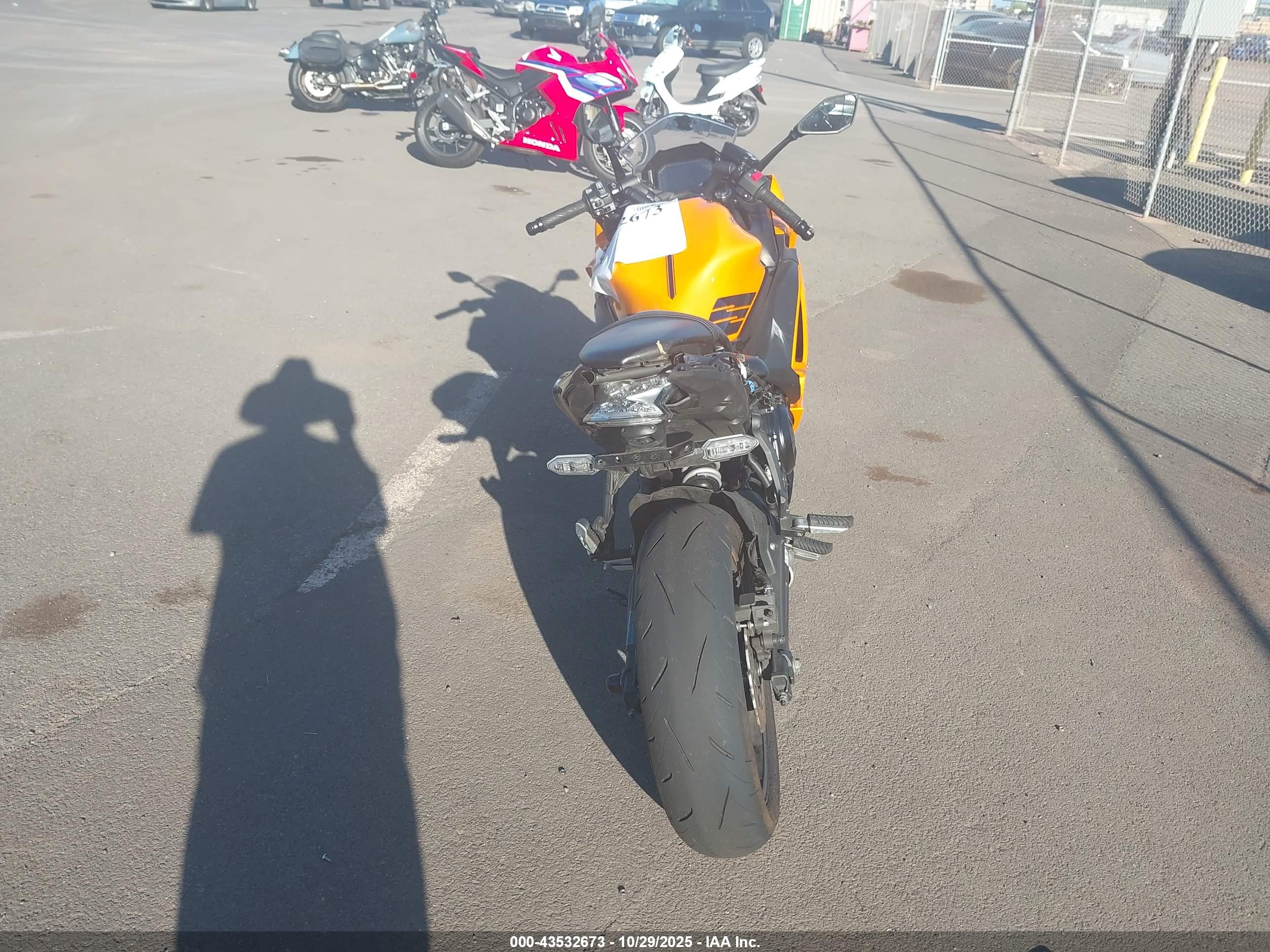 KAWASAKI EX650 image 6