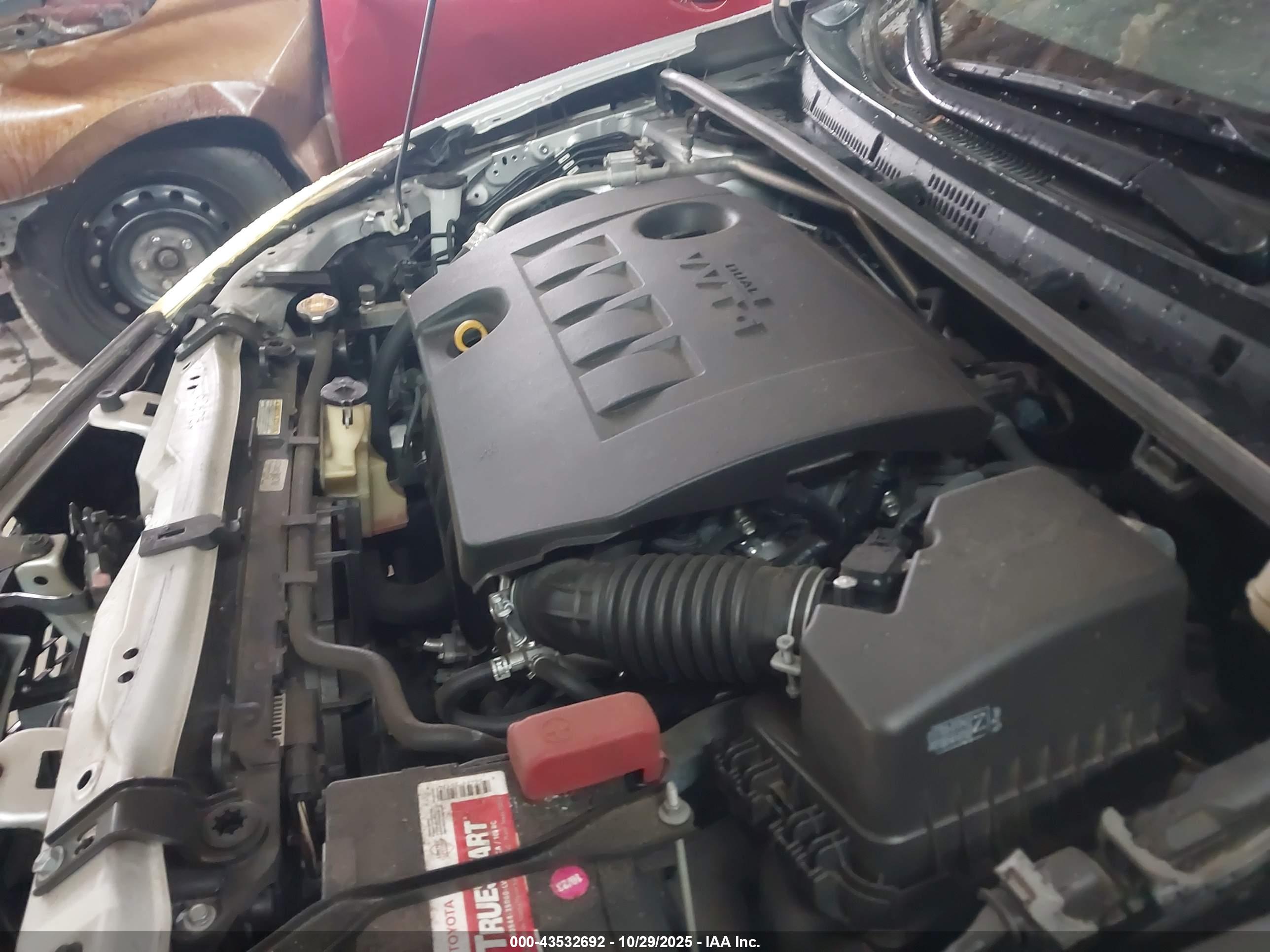 TOYOTA COROLLA image 10