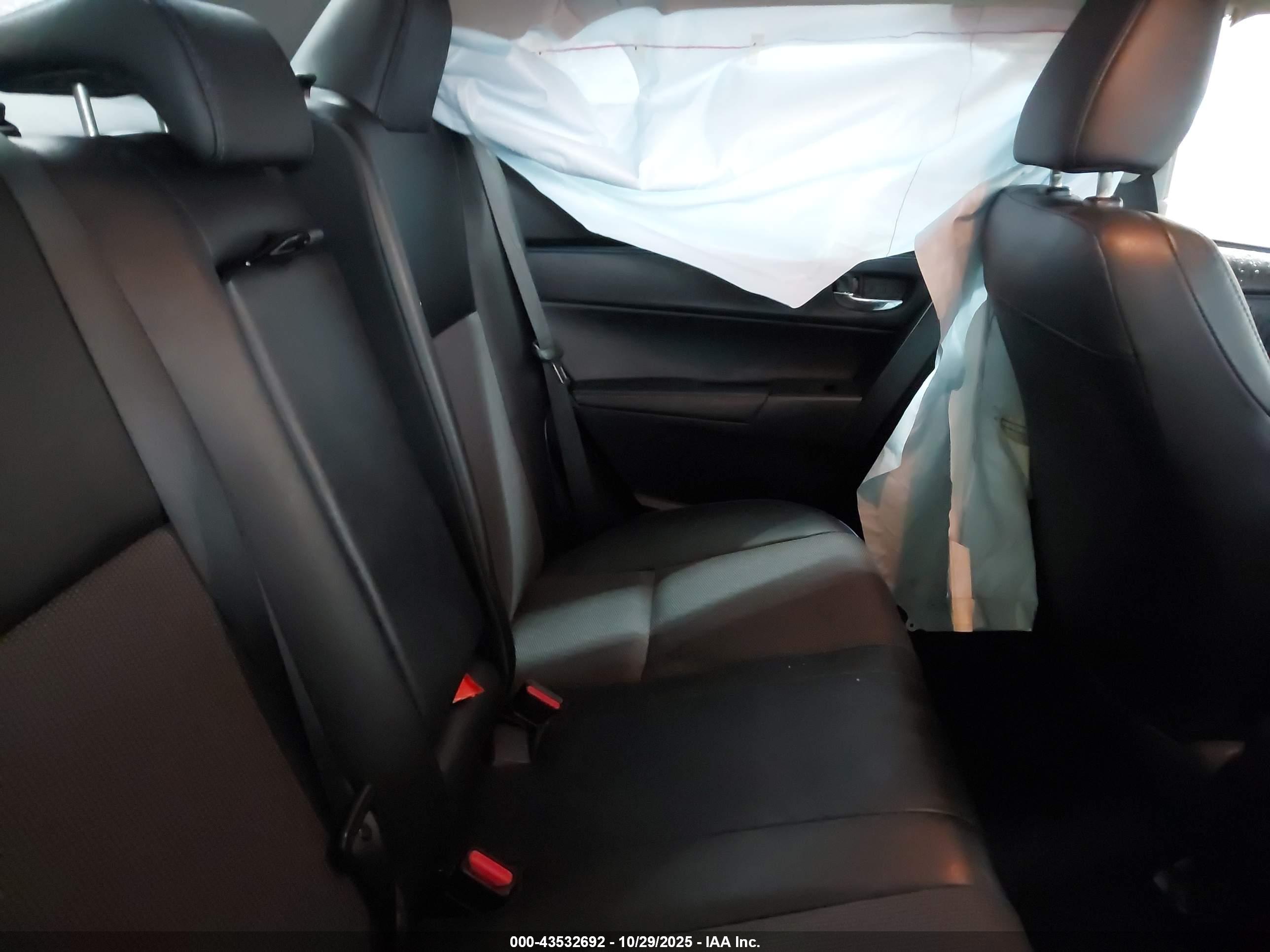 TOYOTA COROLLA image 8
