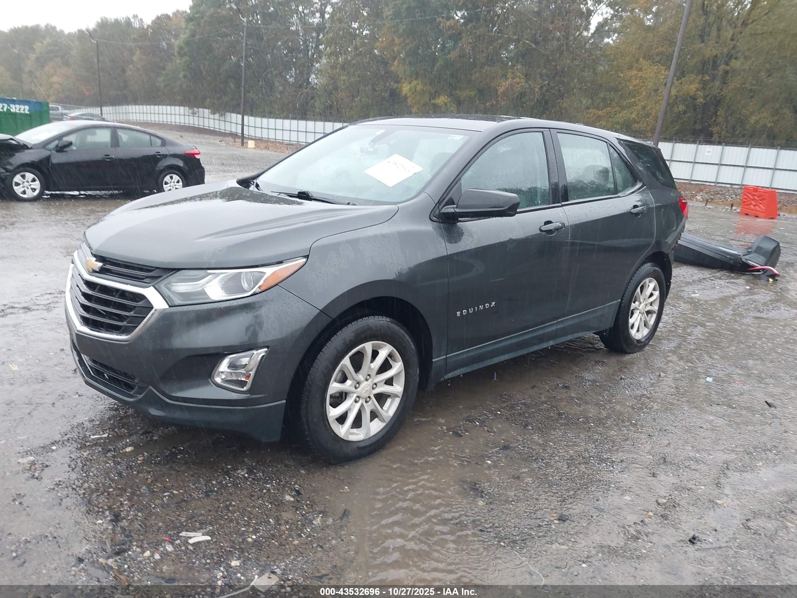 CHEVROLET EQUINOX image 2