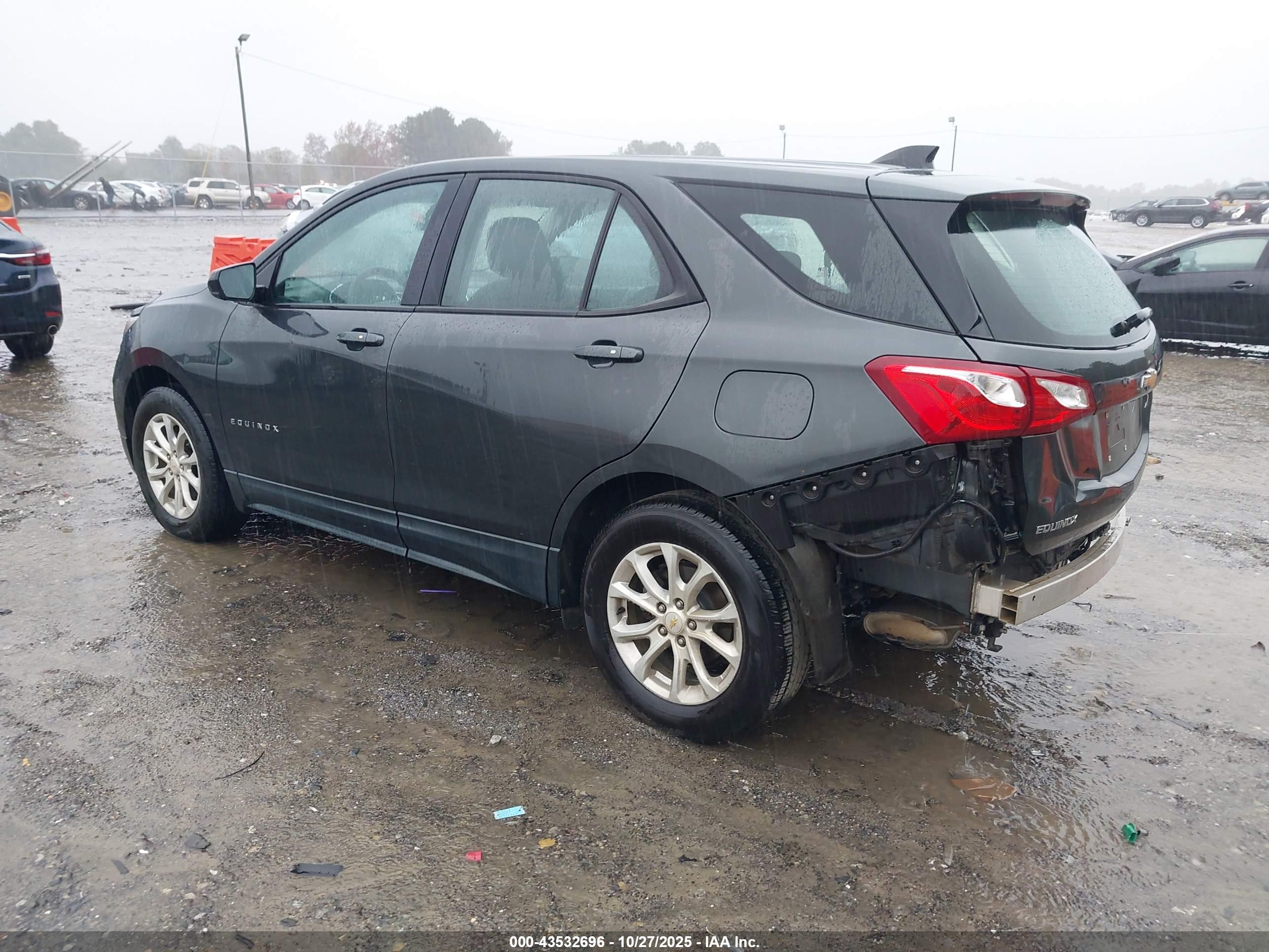 CHEVROLET EQUINOX image 3
