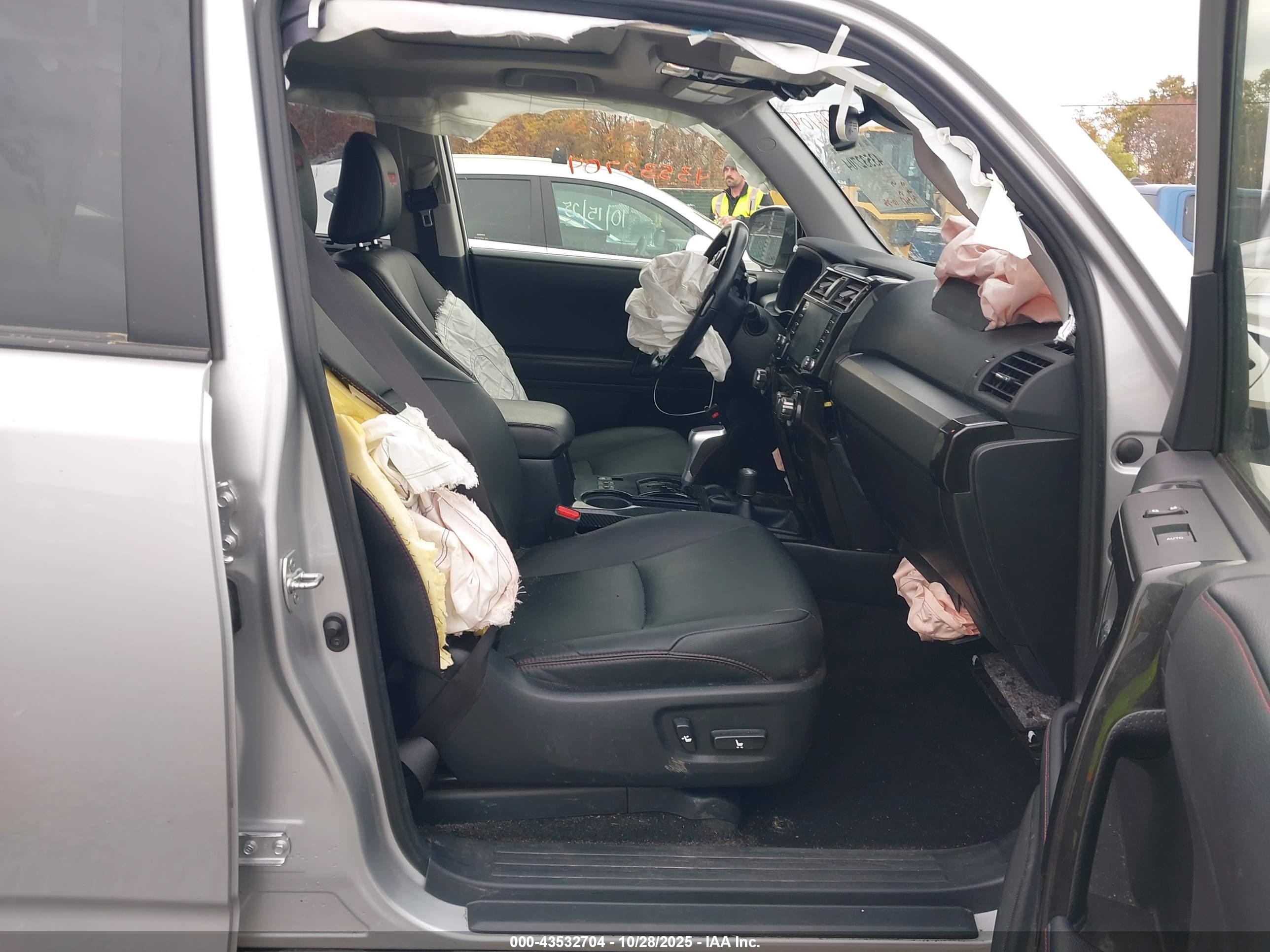 TOYOTA 4RUNNER image 5