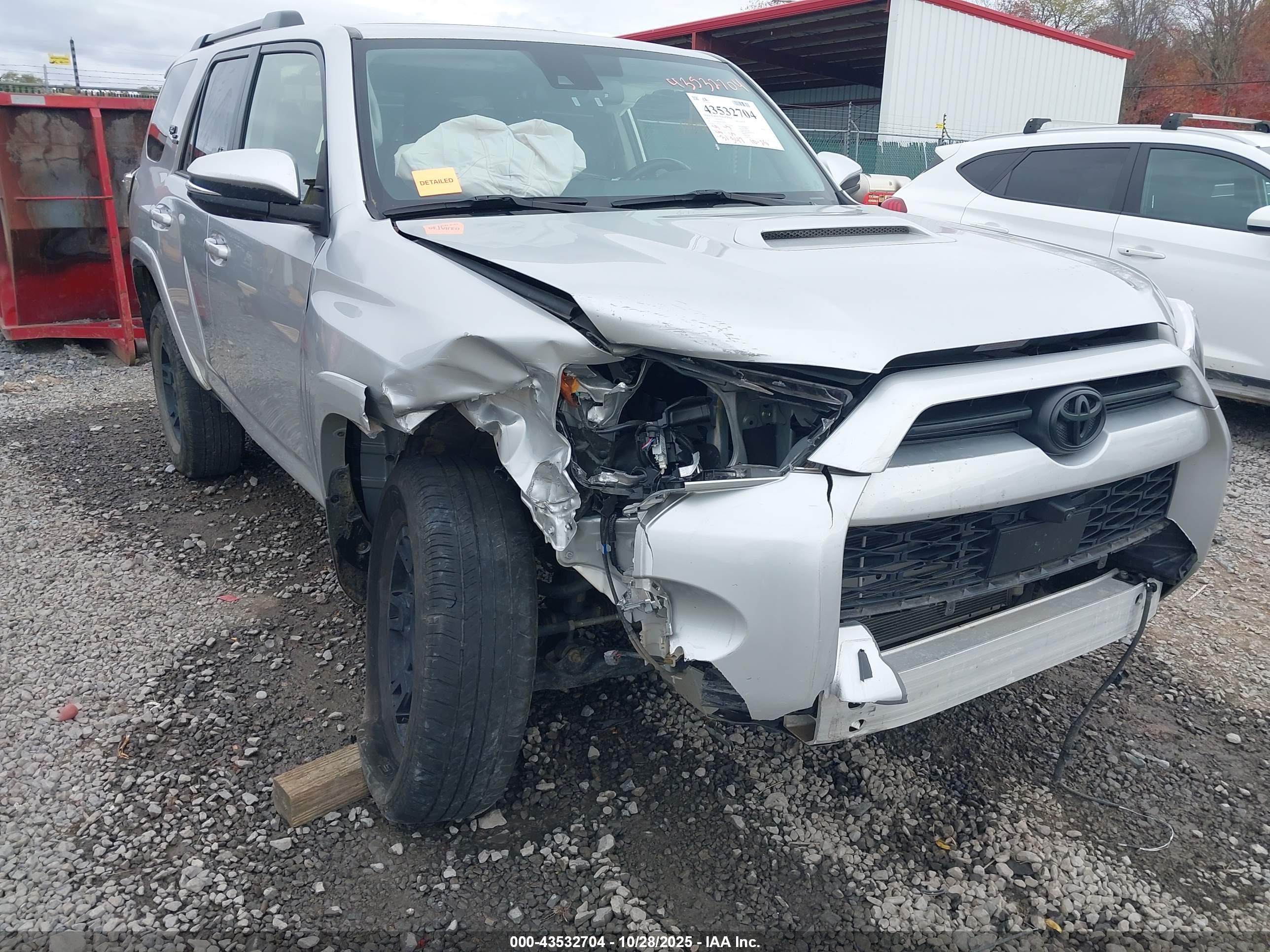 TOYOTA 4RUNNER image 6