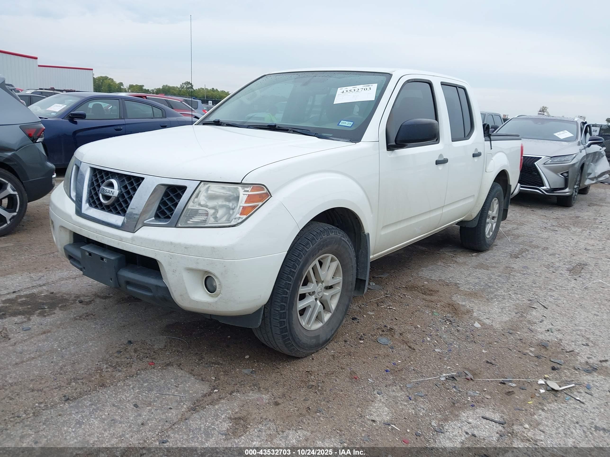 NISSAN FRONTIER image 2