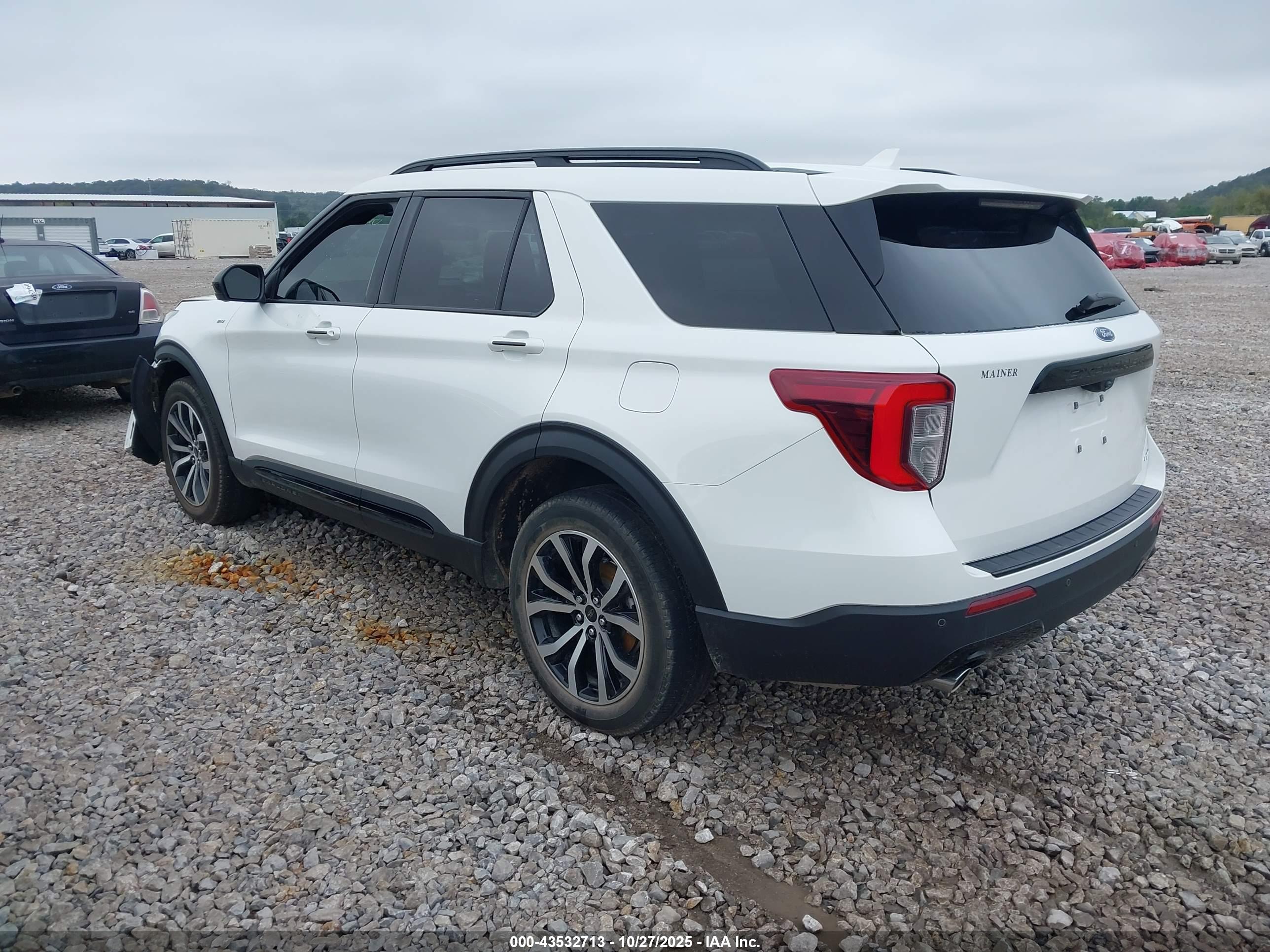 FORD EXPLORER image 3