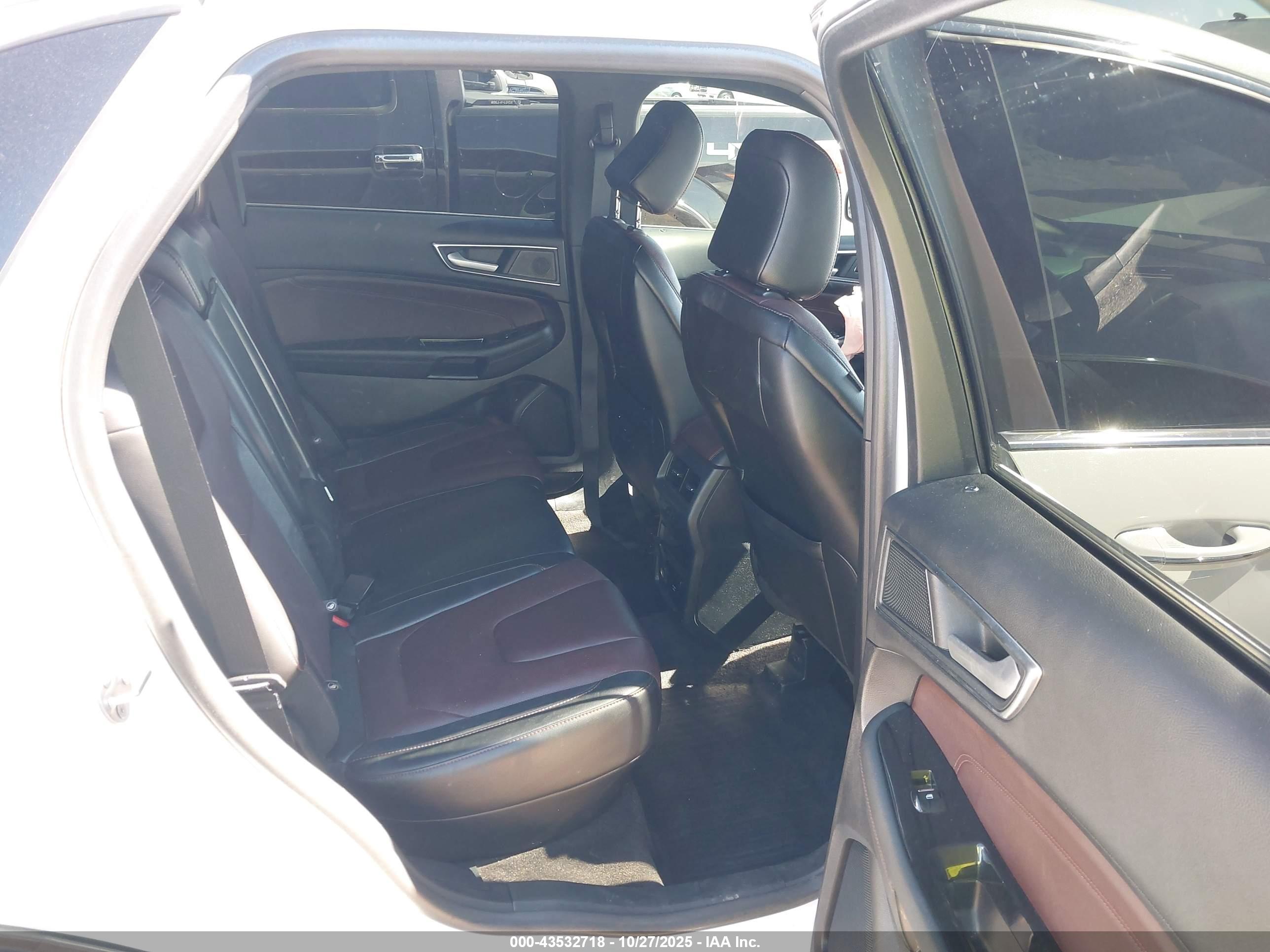 FORD EDGE image 8