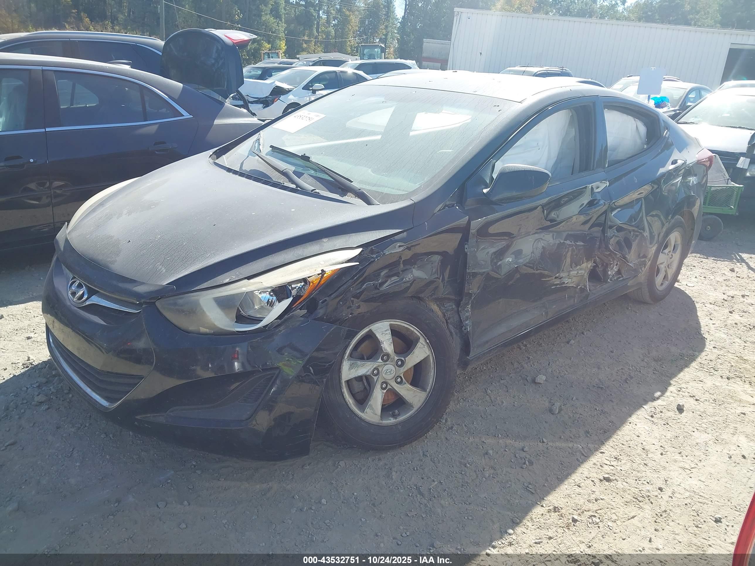 HYUNDAI ELANTRA image 2