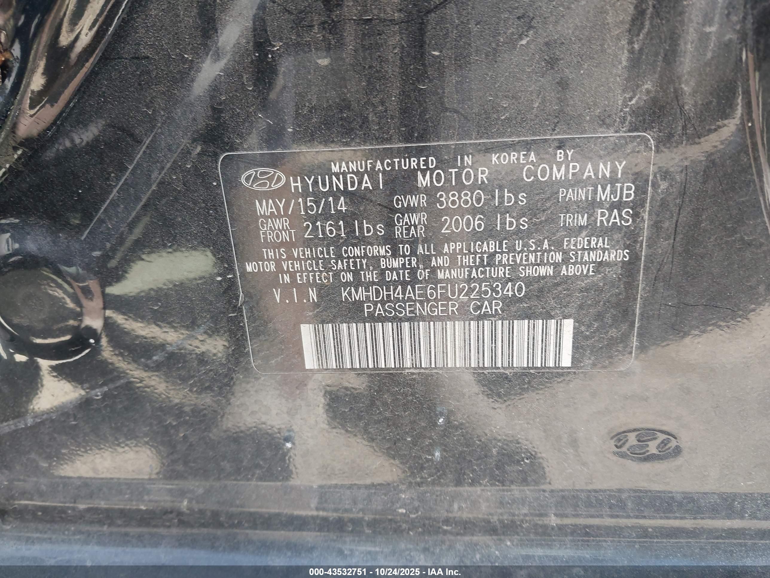 HYUNDAI ELANTRA image 9