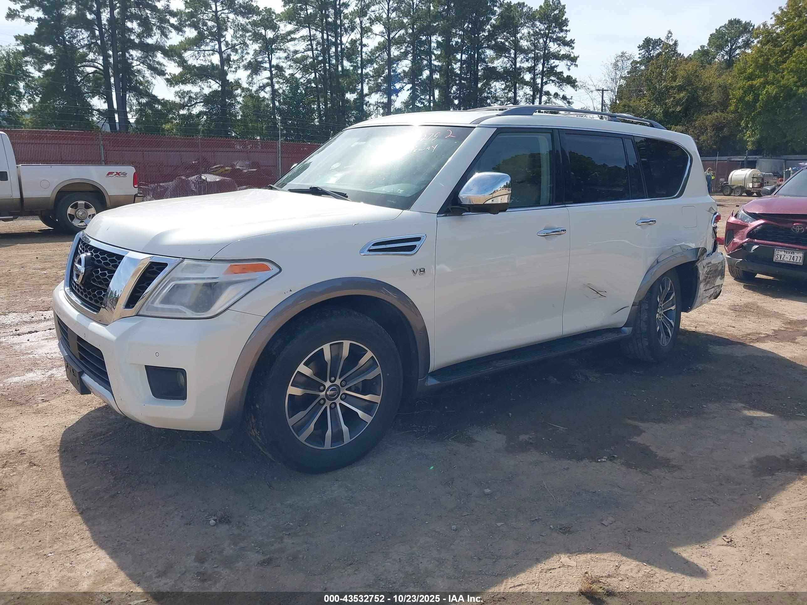 NISSAN ARMADA image 2