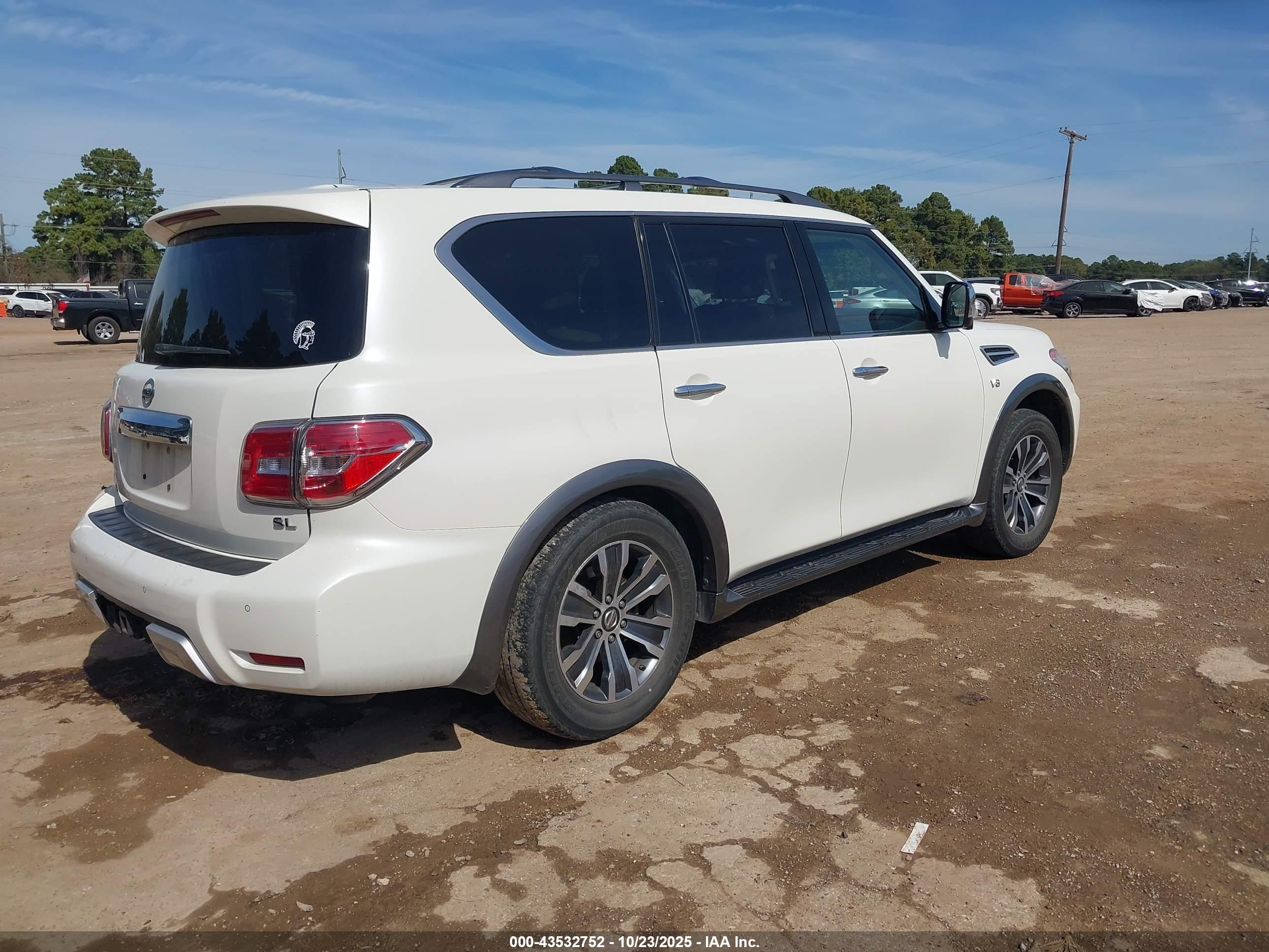 NISSAN ARMADA image 4