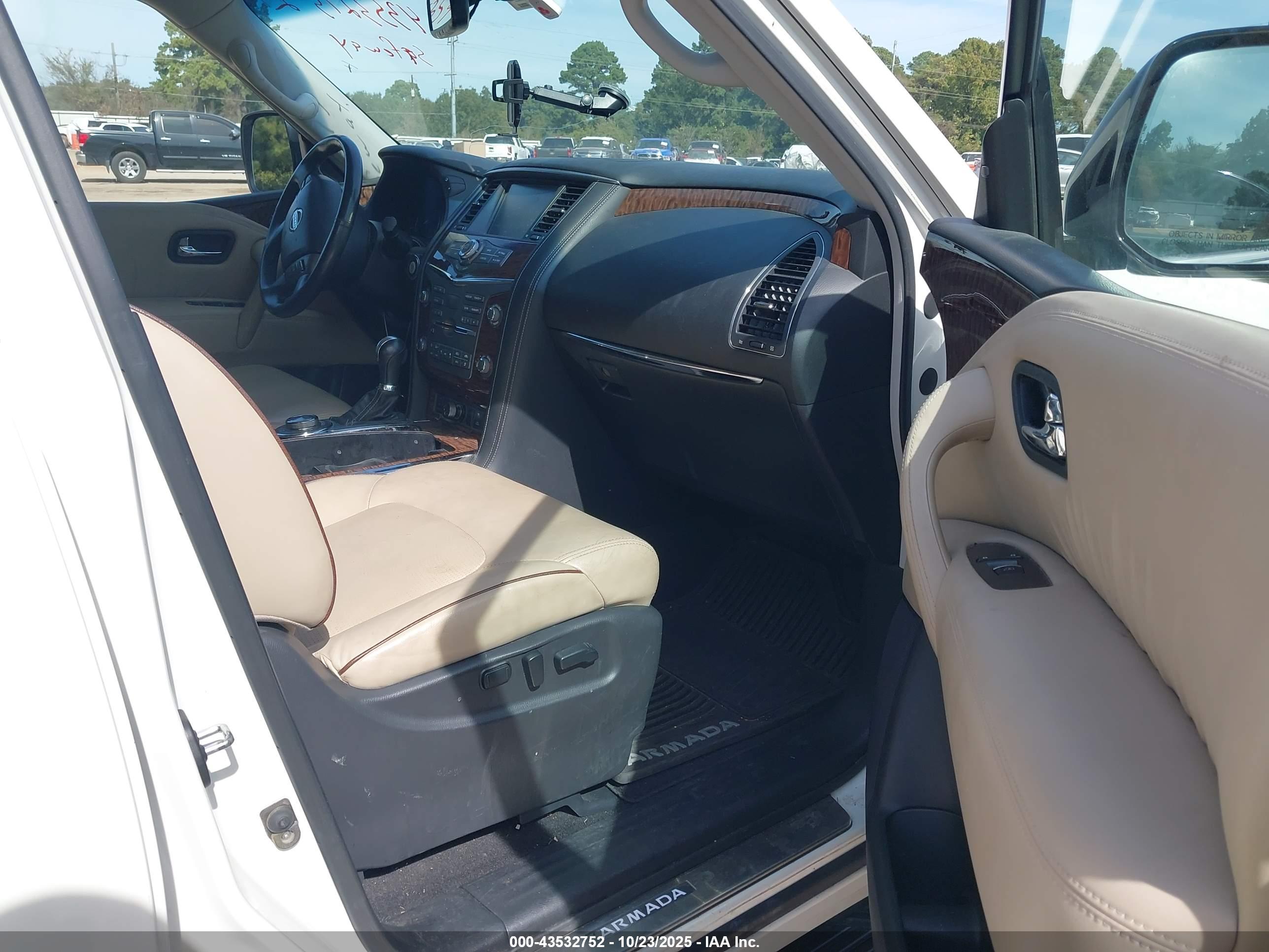 NISSAN ARMADA image 5