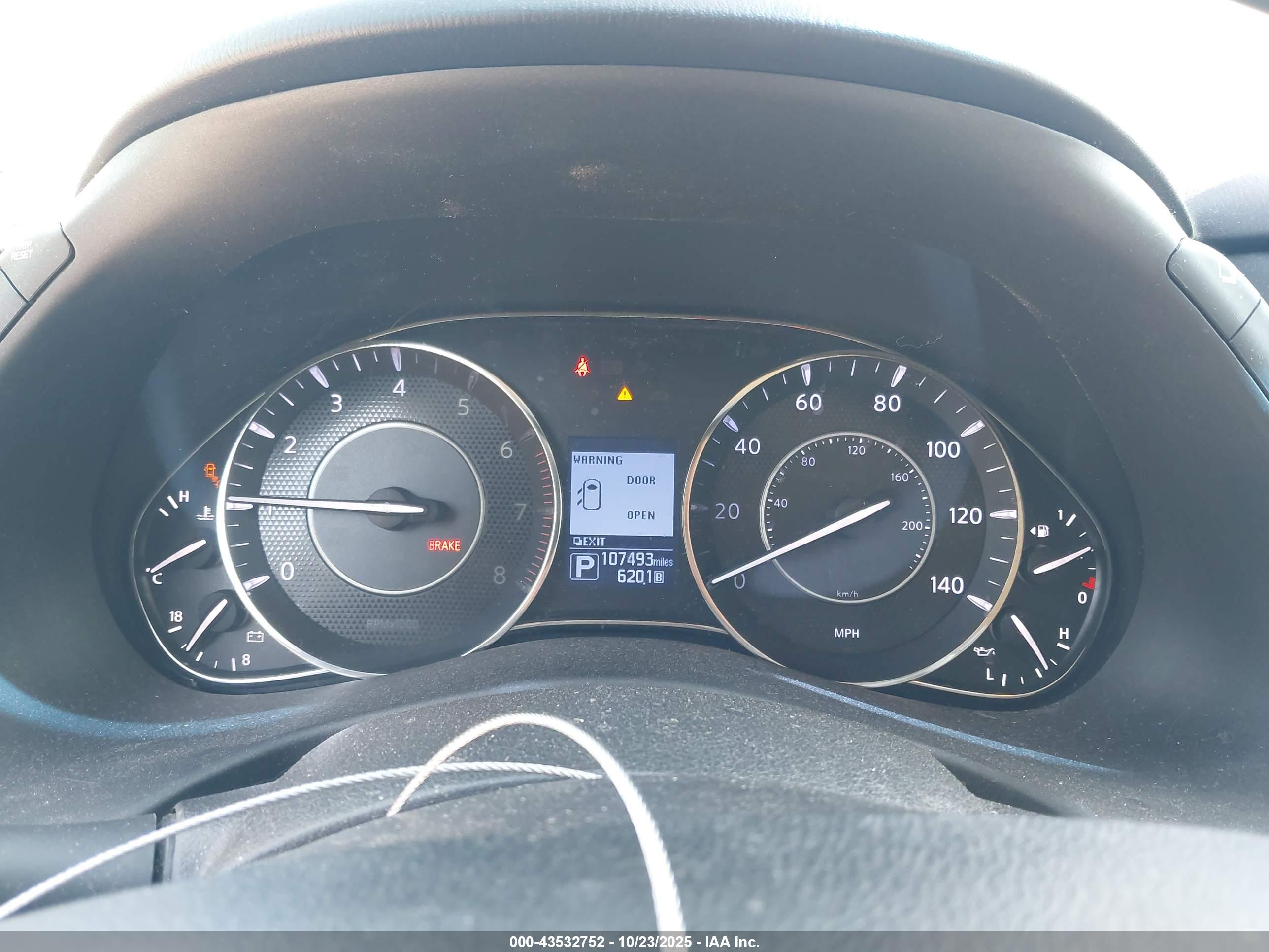 NISSAN ARMADA image 7