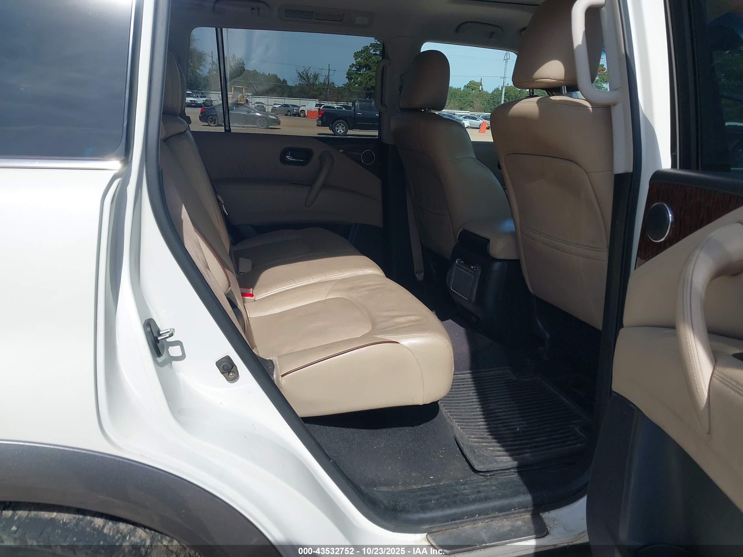 NISSAN ARMADA image 8