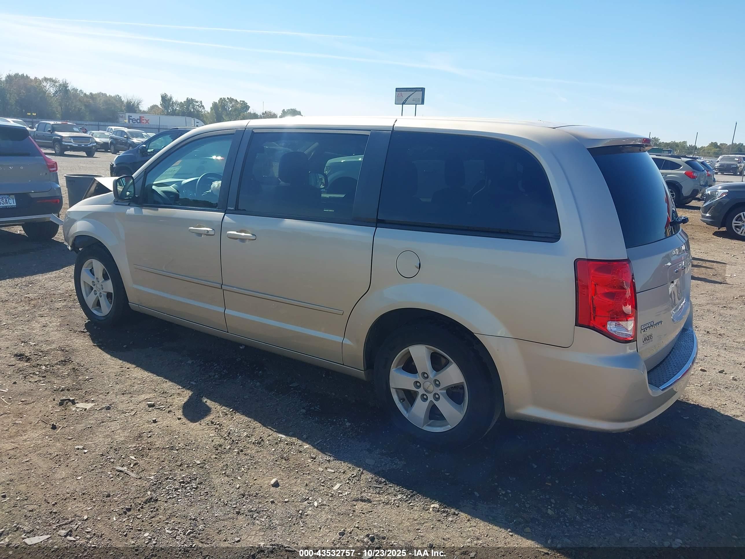 DODGE GRAND image 3