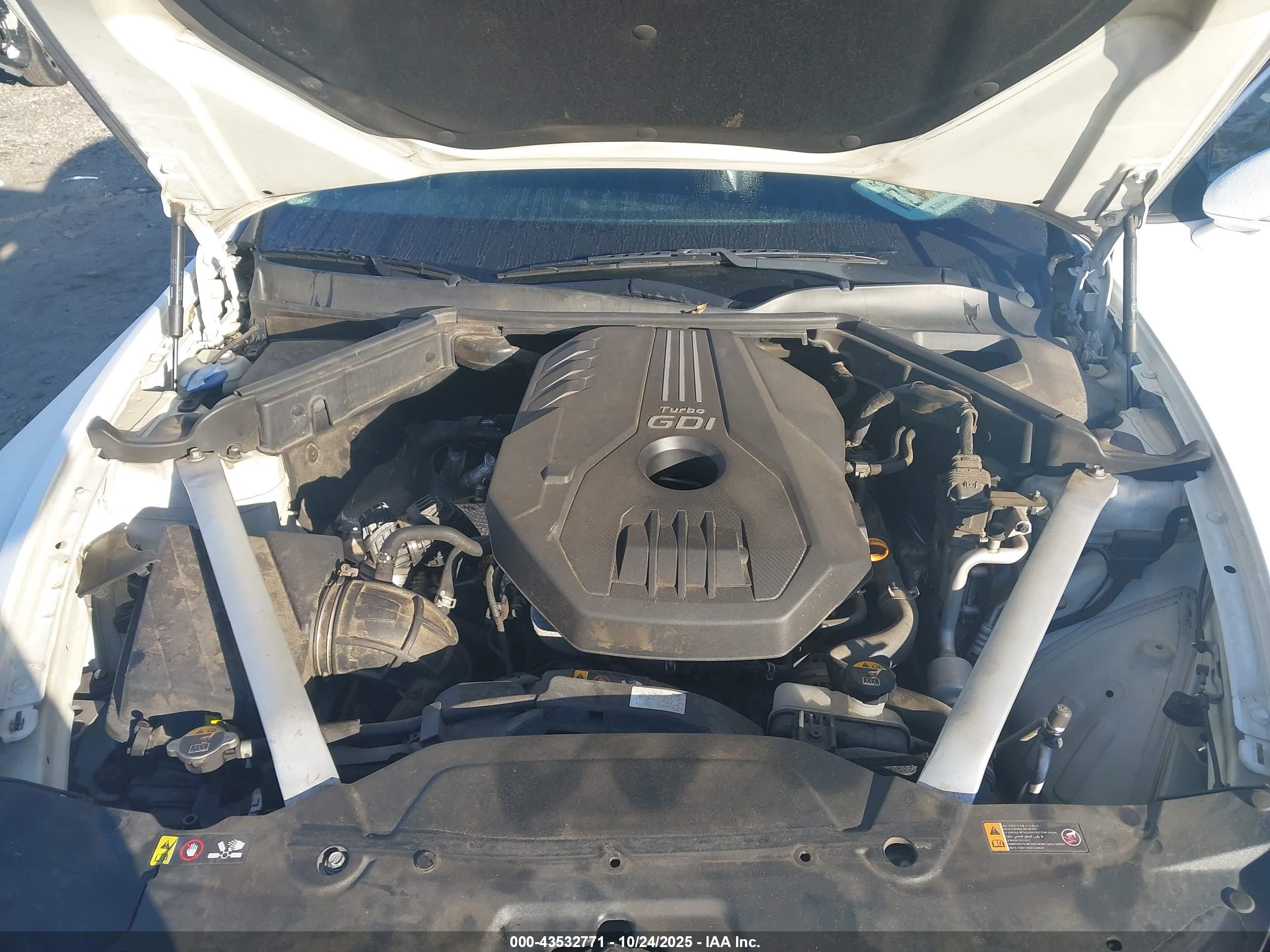 KIA STINGER image 10