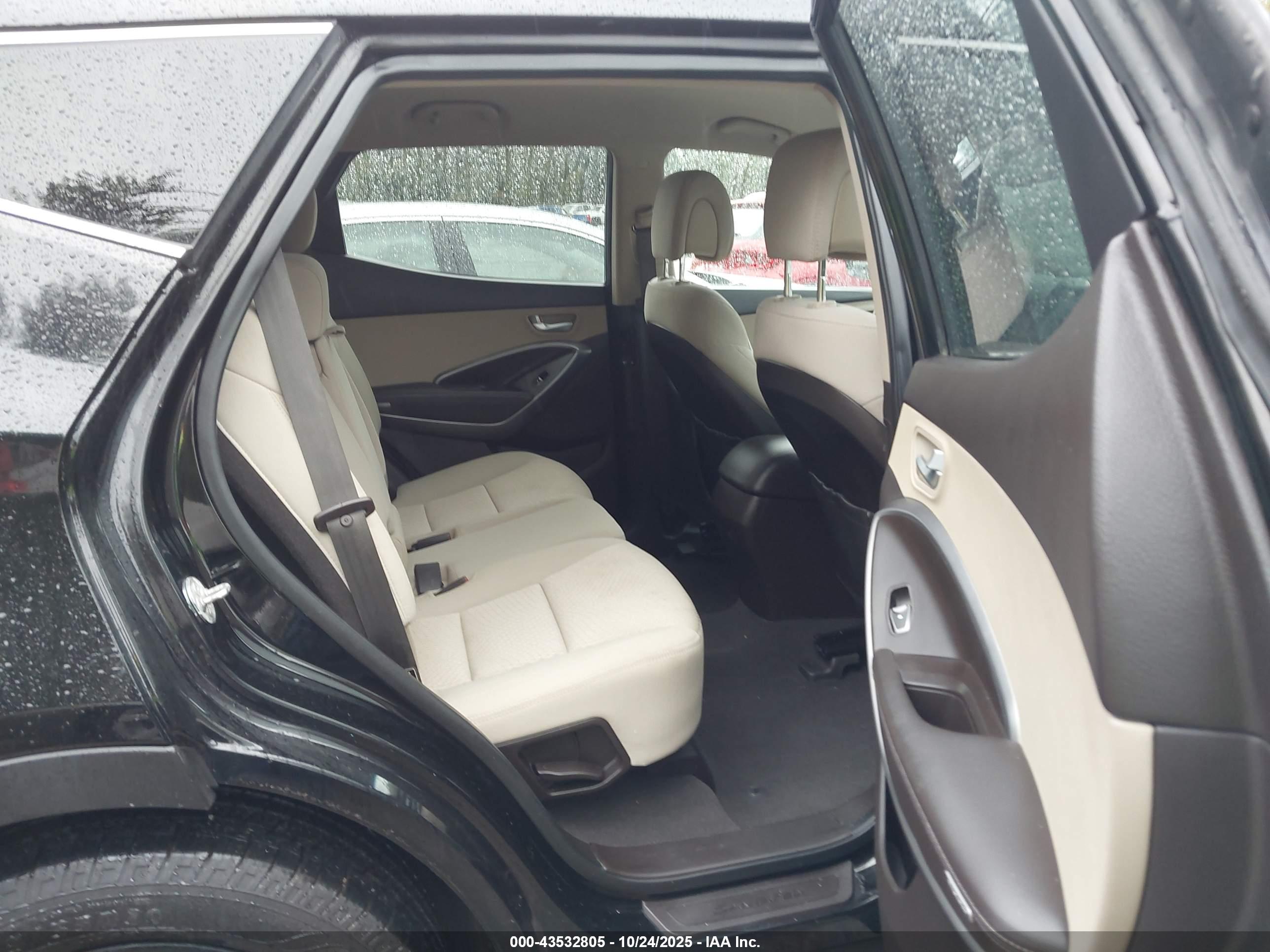 HYUNDAI SANTA image 8